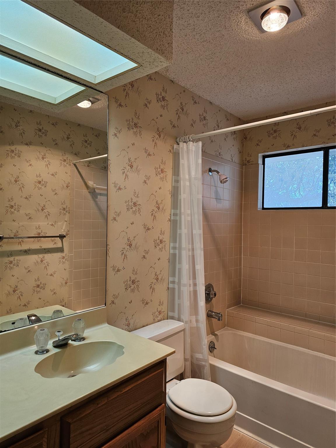 13102 Briar Hollow Dr, Austin, TX 78729