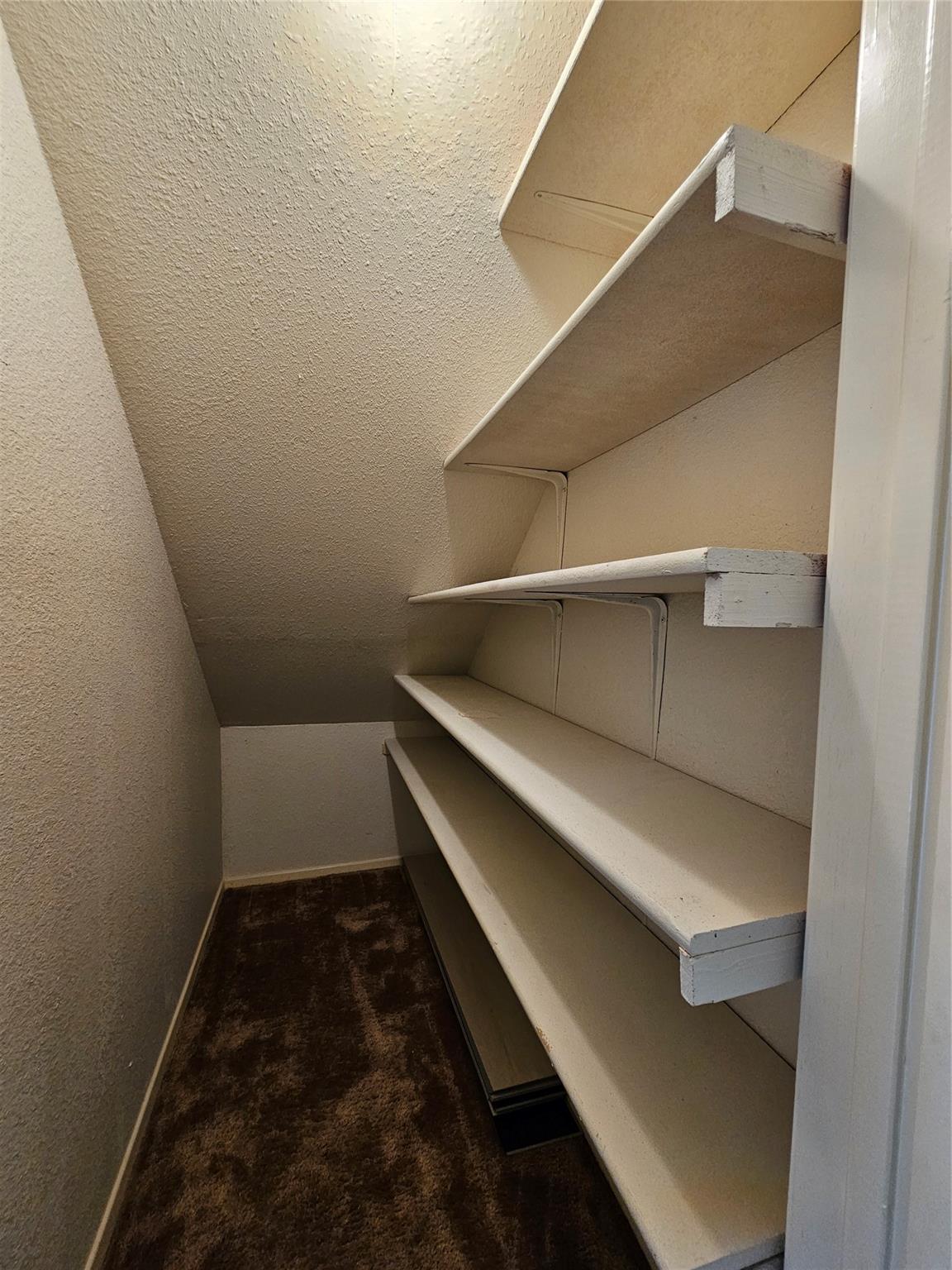 13102 Briar Hollow Dr, Austin, TX 78729