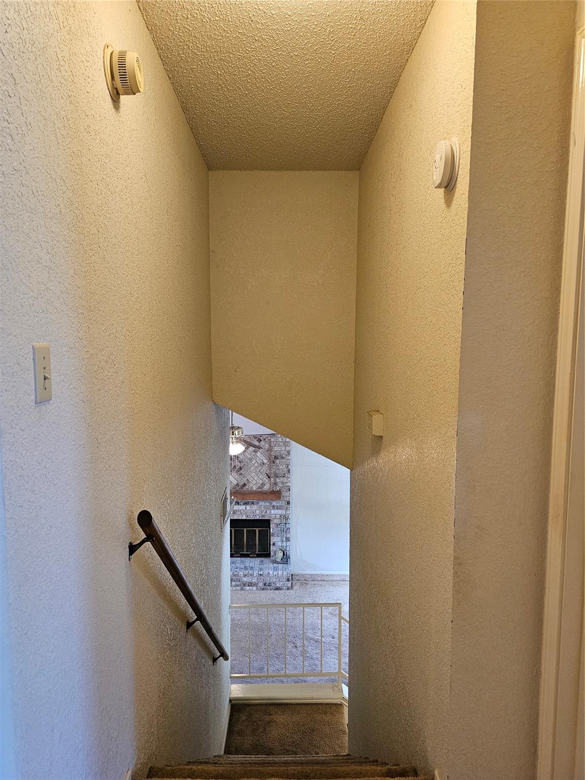 13102 Briar Hollow Dr, Austin, TX 78729