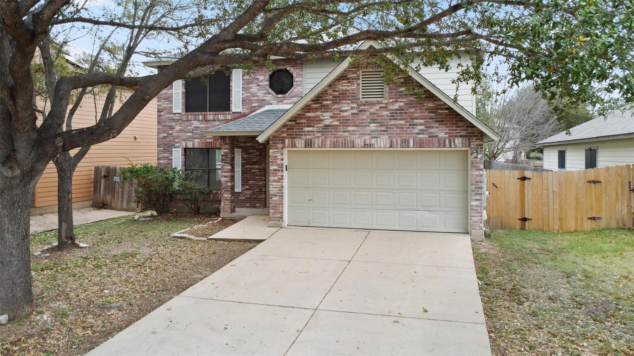 7529 Running Water Dr, Austin, TX 78744