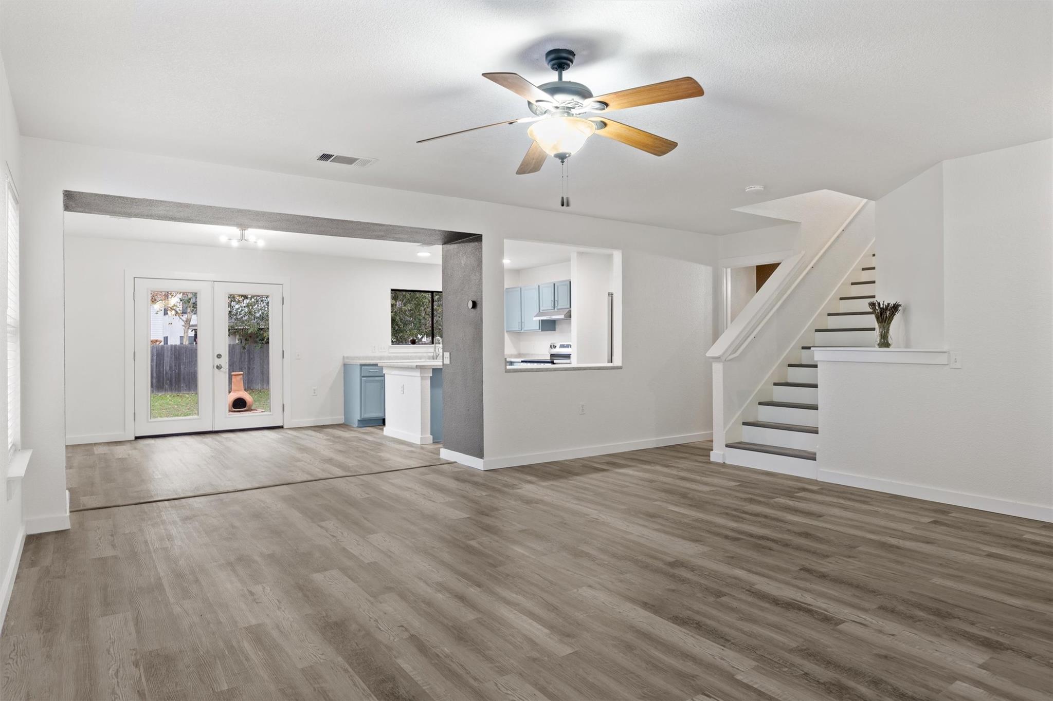 7529 Running Water Dr, Austin, TX 78744