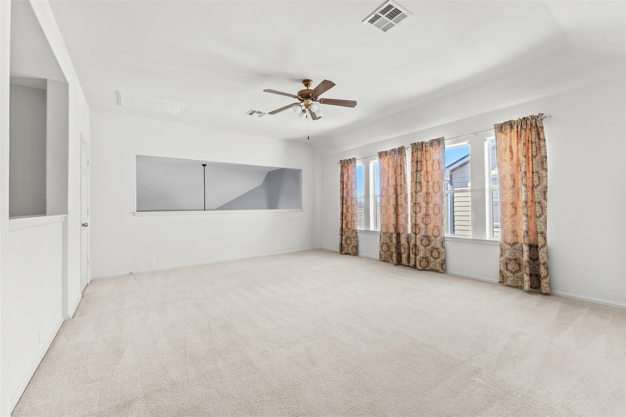 213 Newberry Trl, San Marcos, TX 78666