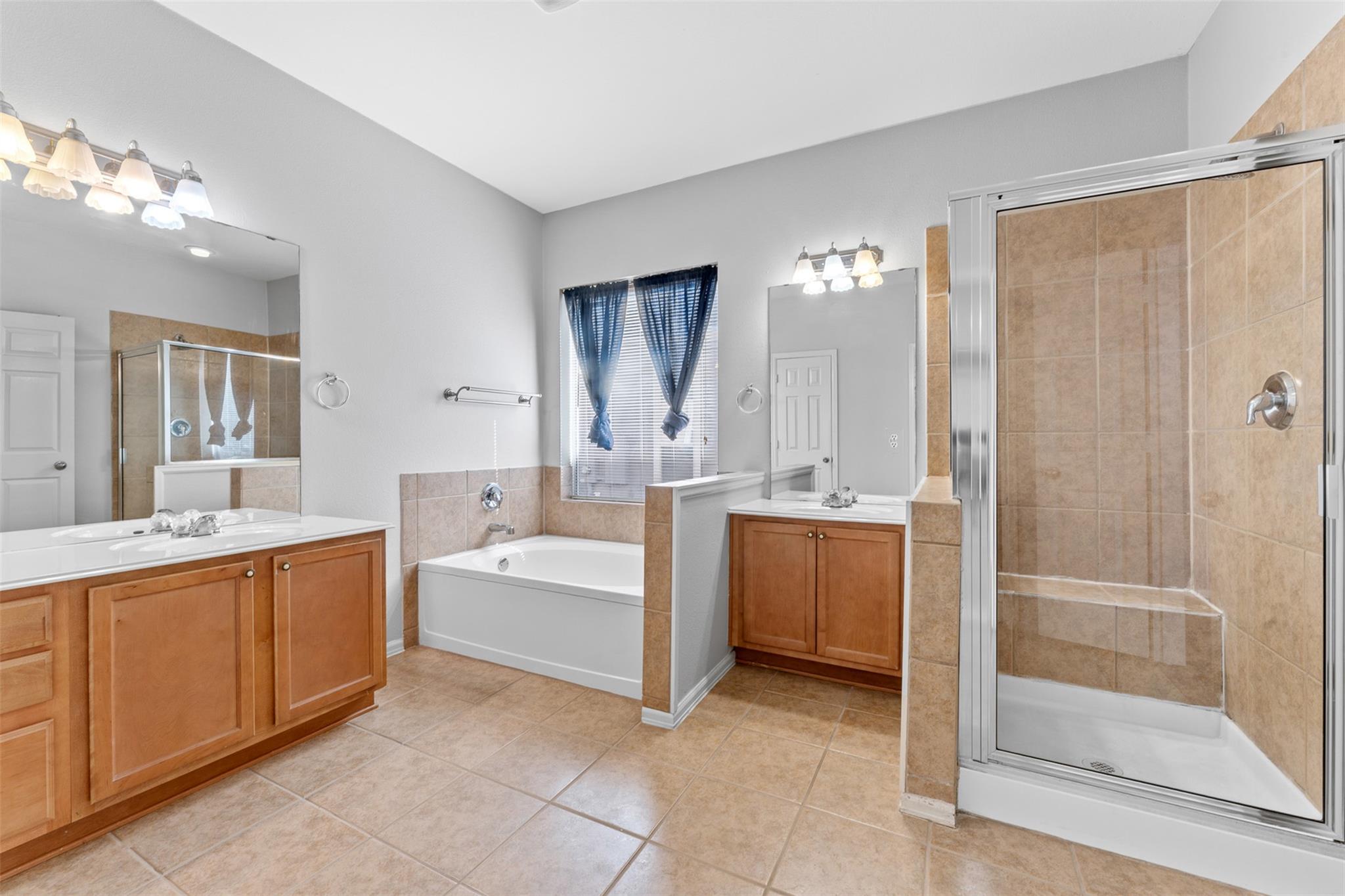 213 Newberry Trl, San Marcos, TX 78666