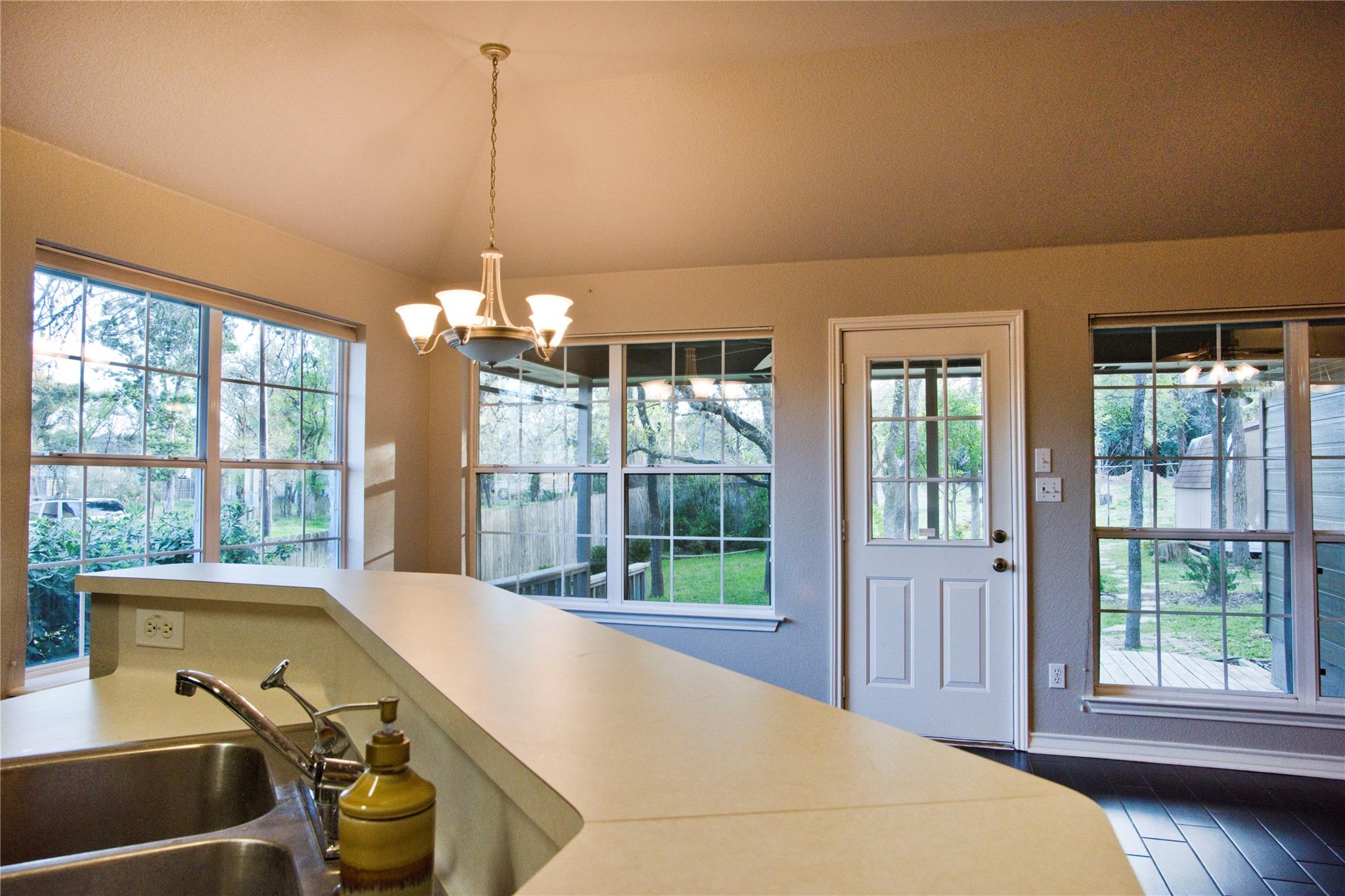 1401 Girard St, San Marcos, TX 78666