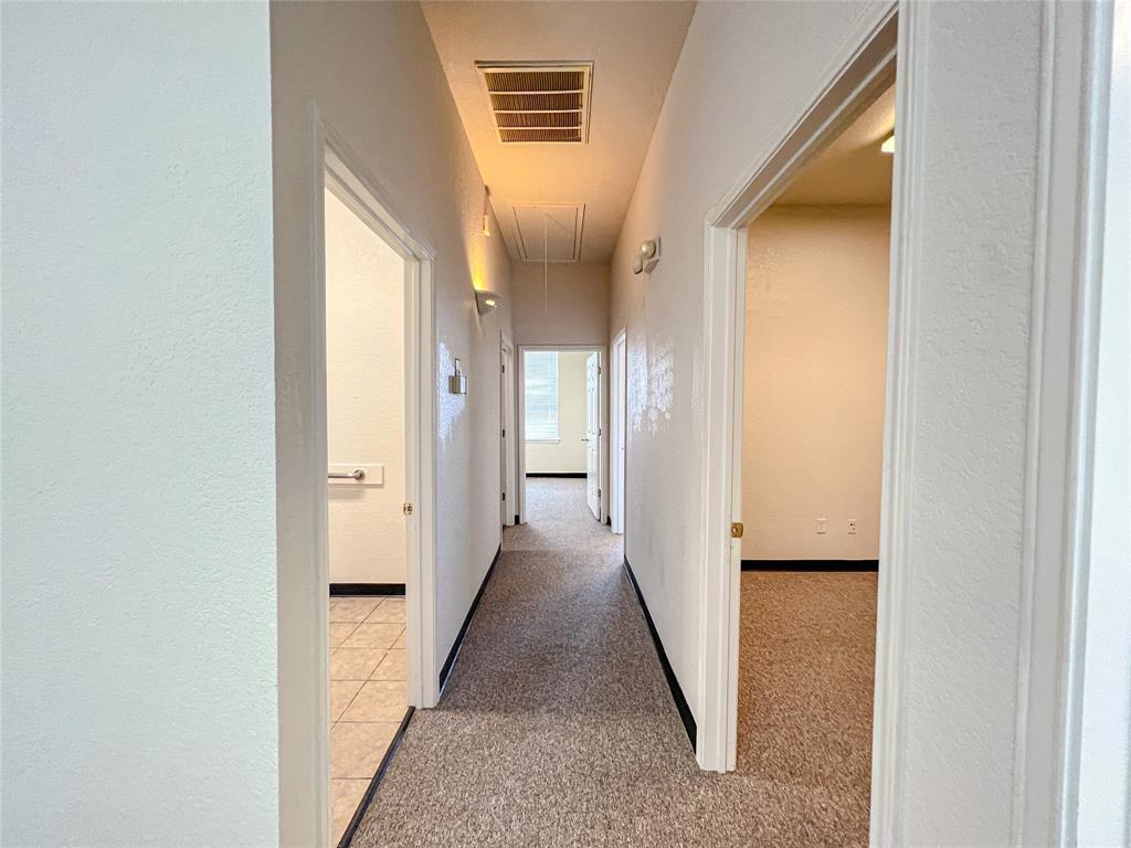 595 ROUND ROCK WEST Dr # 304, Round Rock, TX 78681