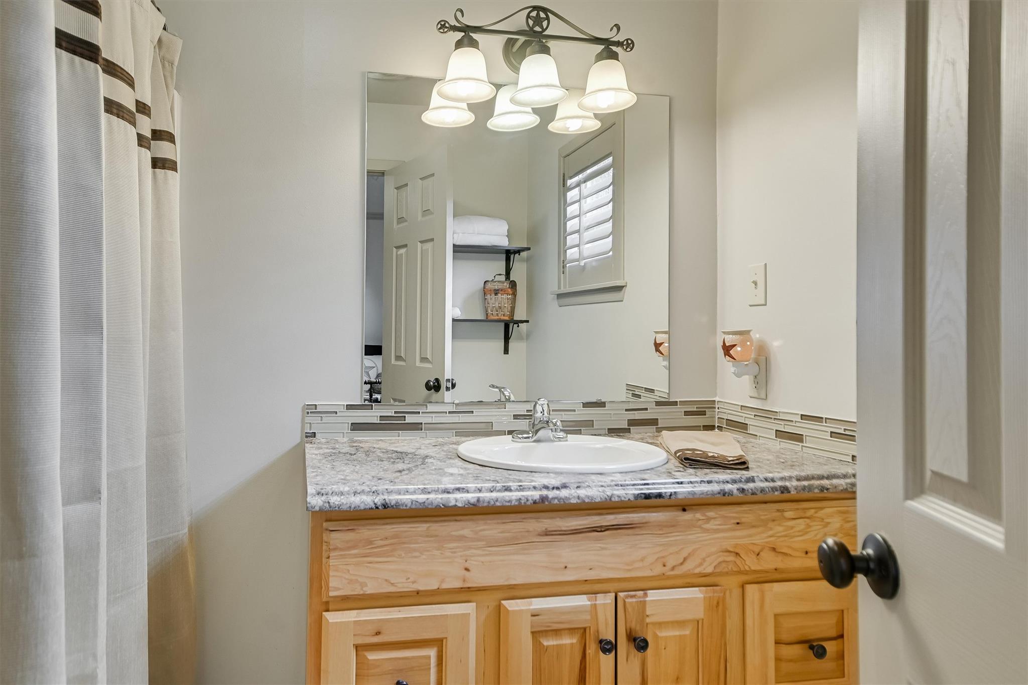 1700 Plum Ln, Brenham, TX 77833