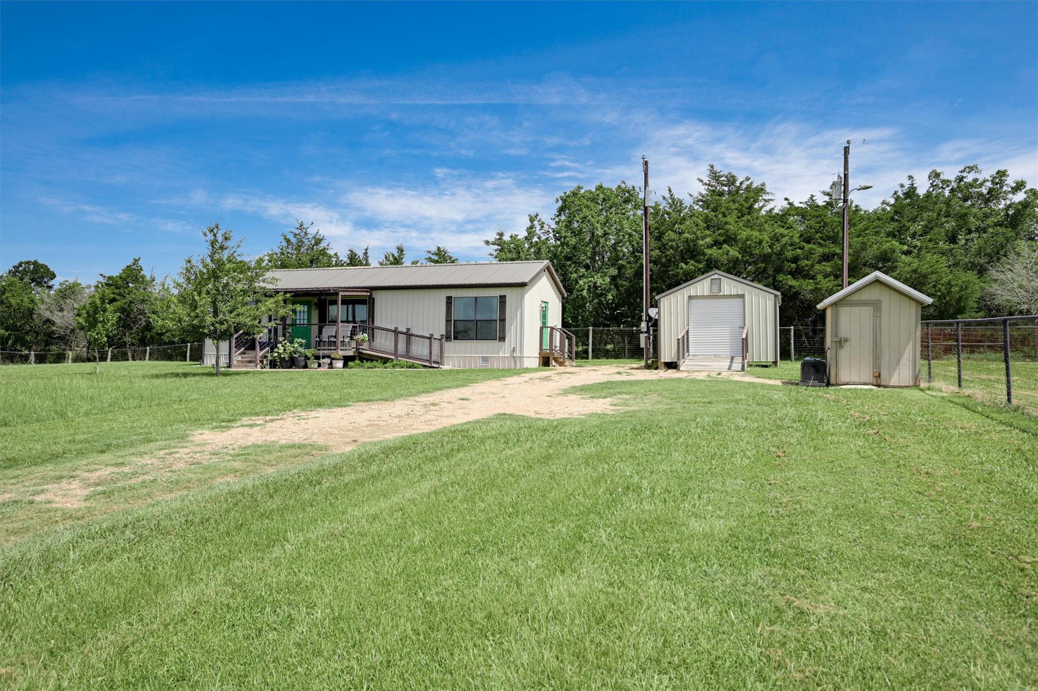 1700 Plum Ln, Brenham, TX 77833