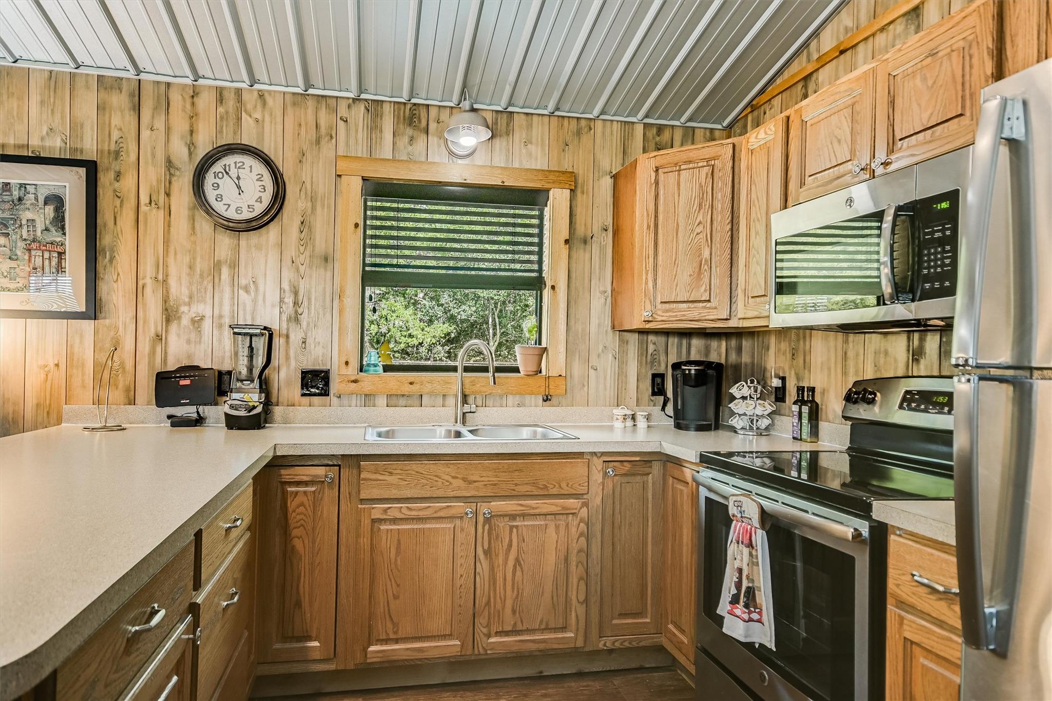 1700 Plum Ln, Brenham, TX 77833