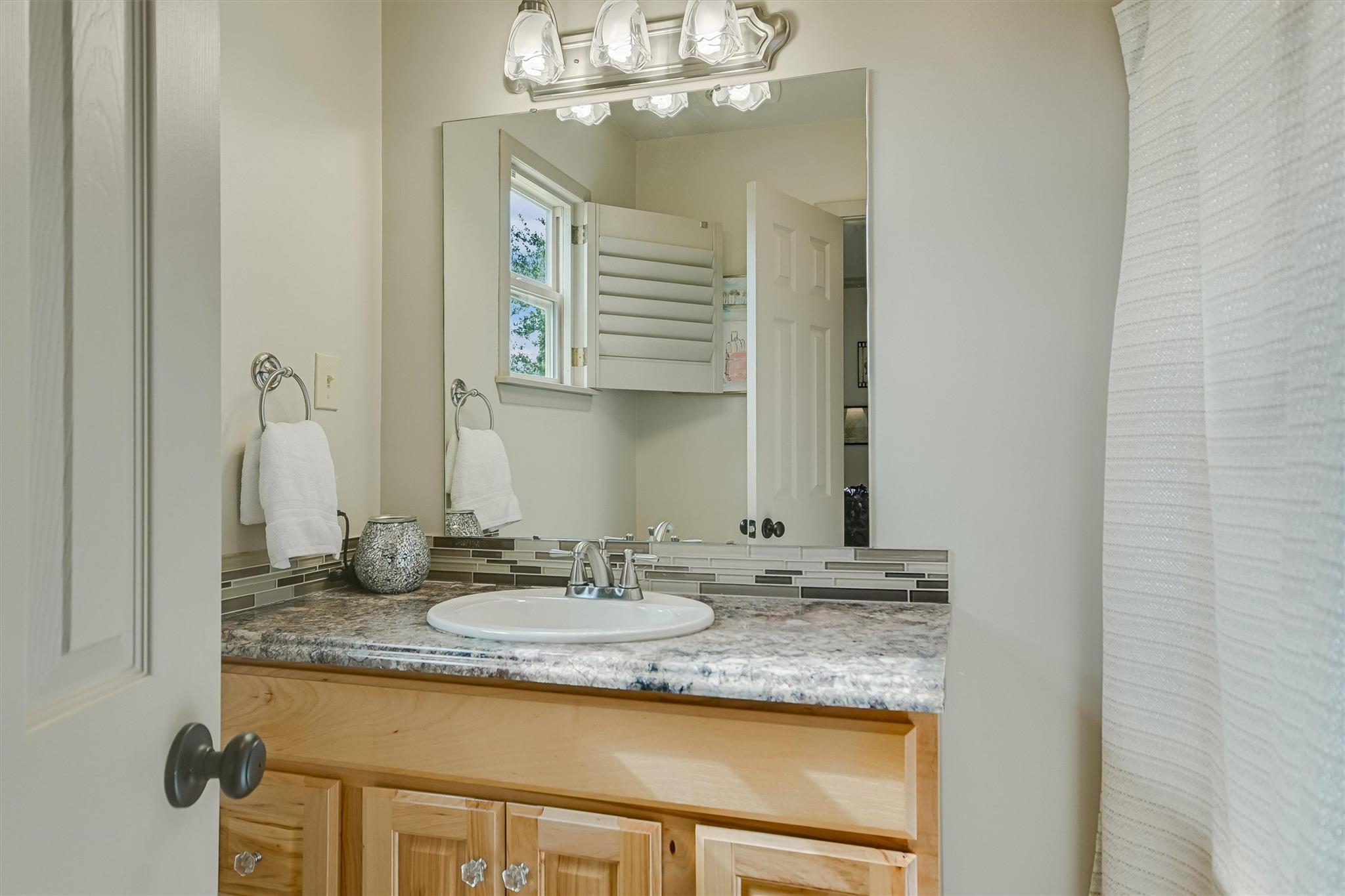 1700 Plum Ln, Brenham, TX 77833