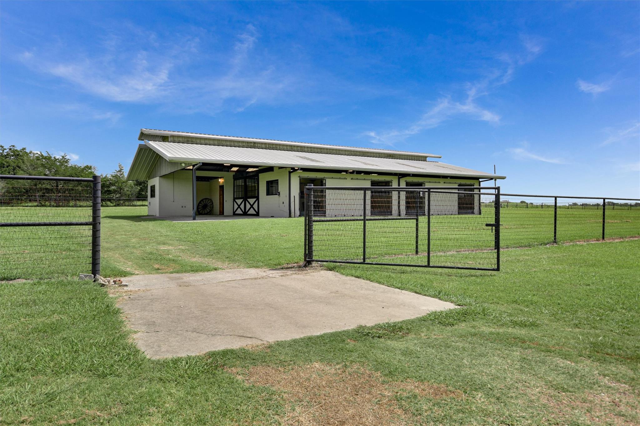 1700 Plum Ln, Brenham, TX 77833