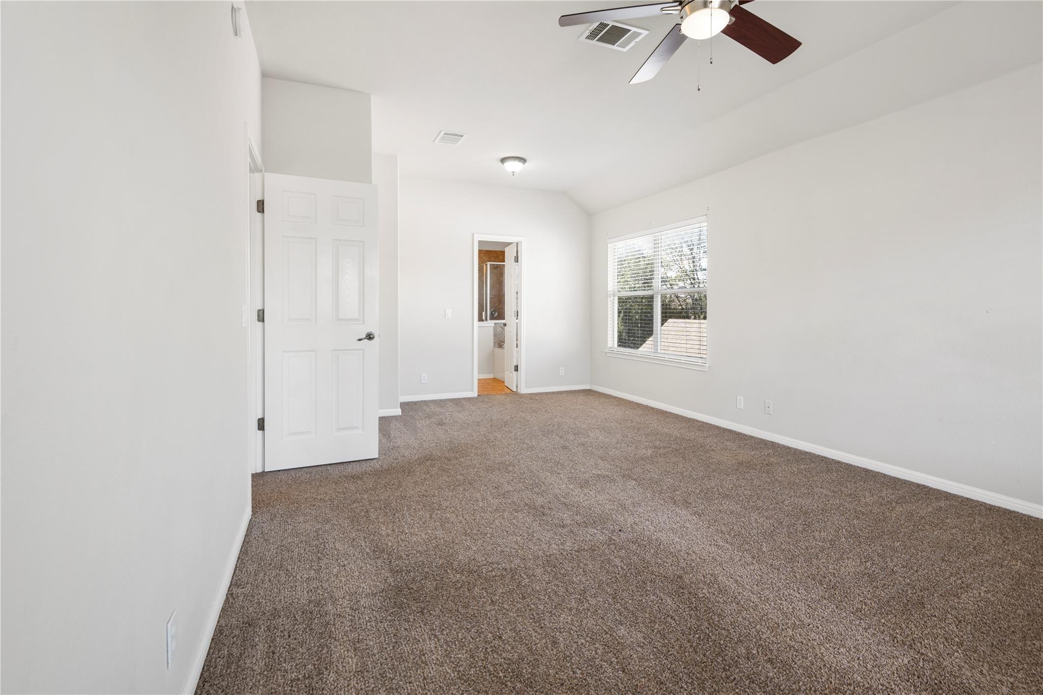 3807 Links Ln, Round Rock, TX 78664