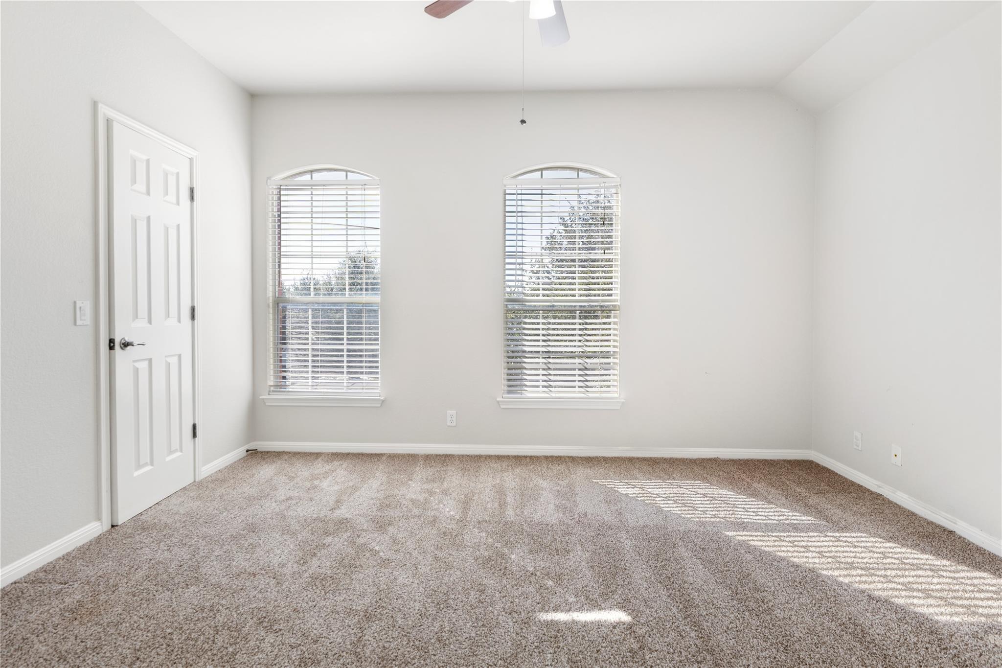 3807 Links Ln, Round Rock, TX 78664