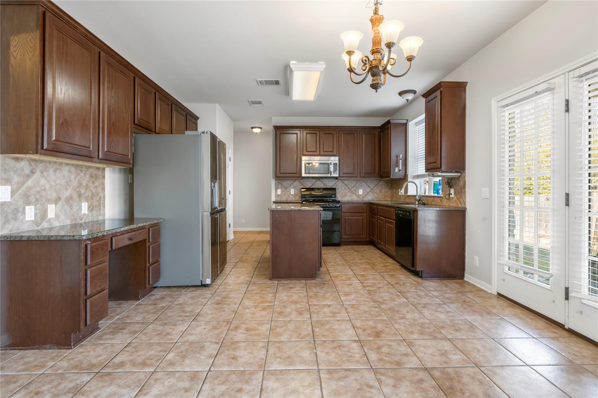 3807 Links Ln, Round Rock, TX 78664