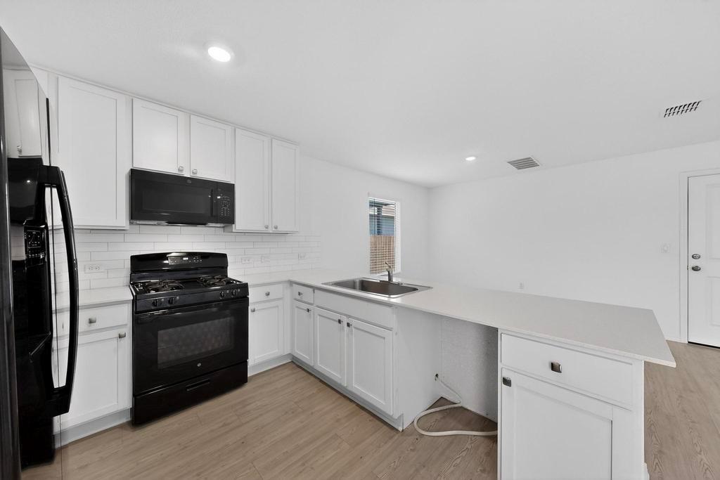 2021 Willkomen Way, Pflugerville, TX 78660