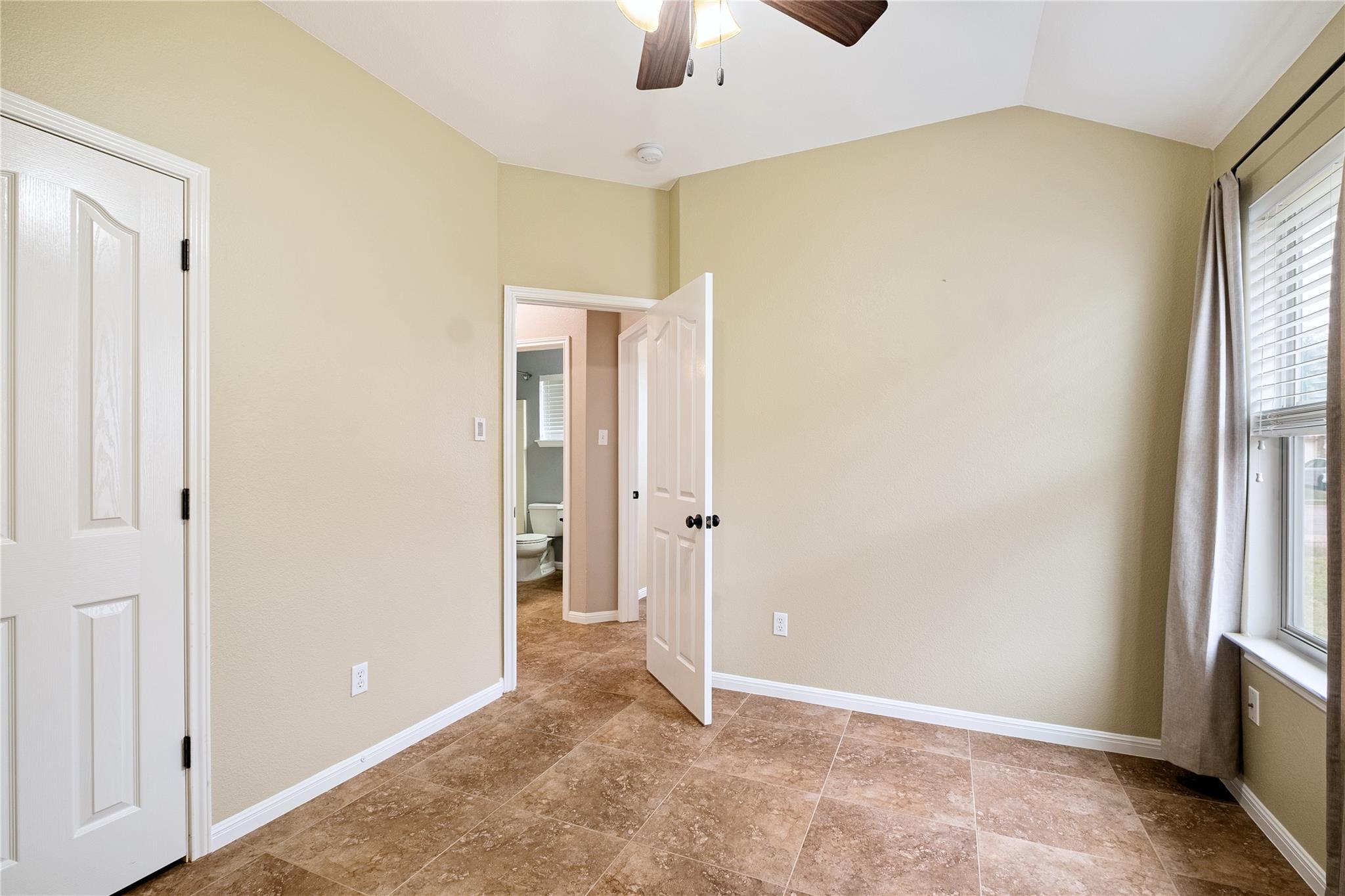 1214 Utopia Ln, Hutto, TX 78634