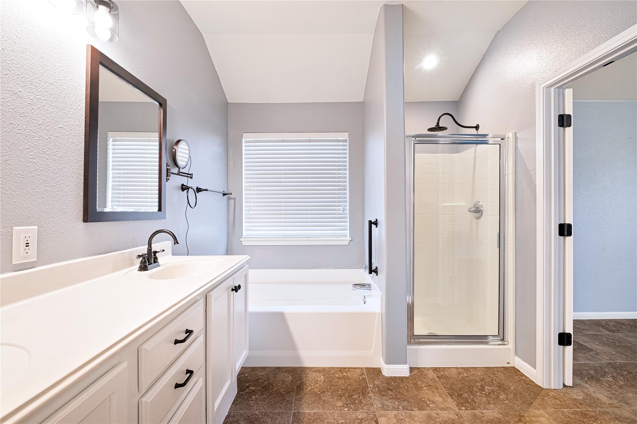 1214 Utopia Ln, Hutto, TX 78634