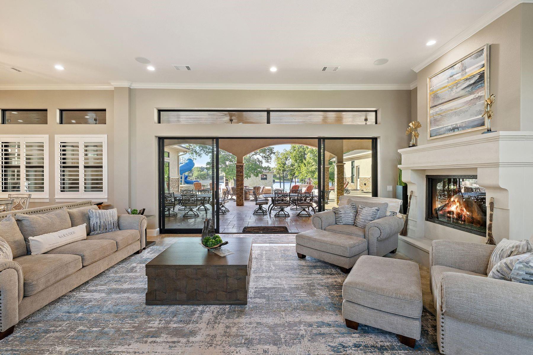 911 Legends Pkwy, Kingsland, TX 78639