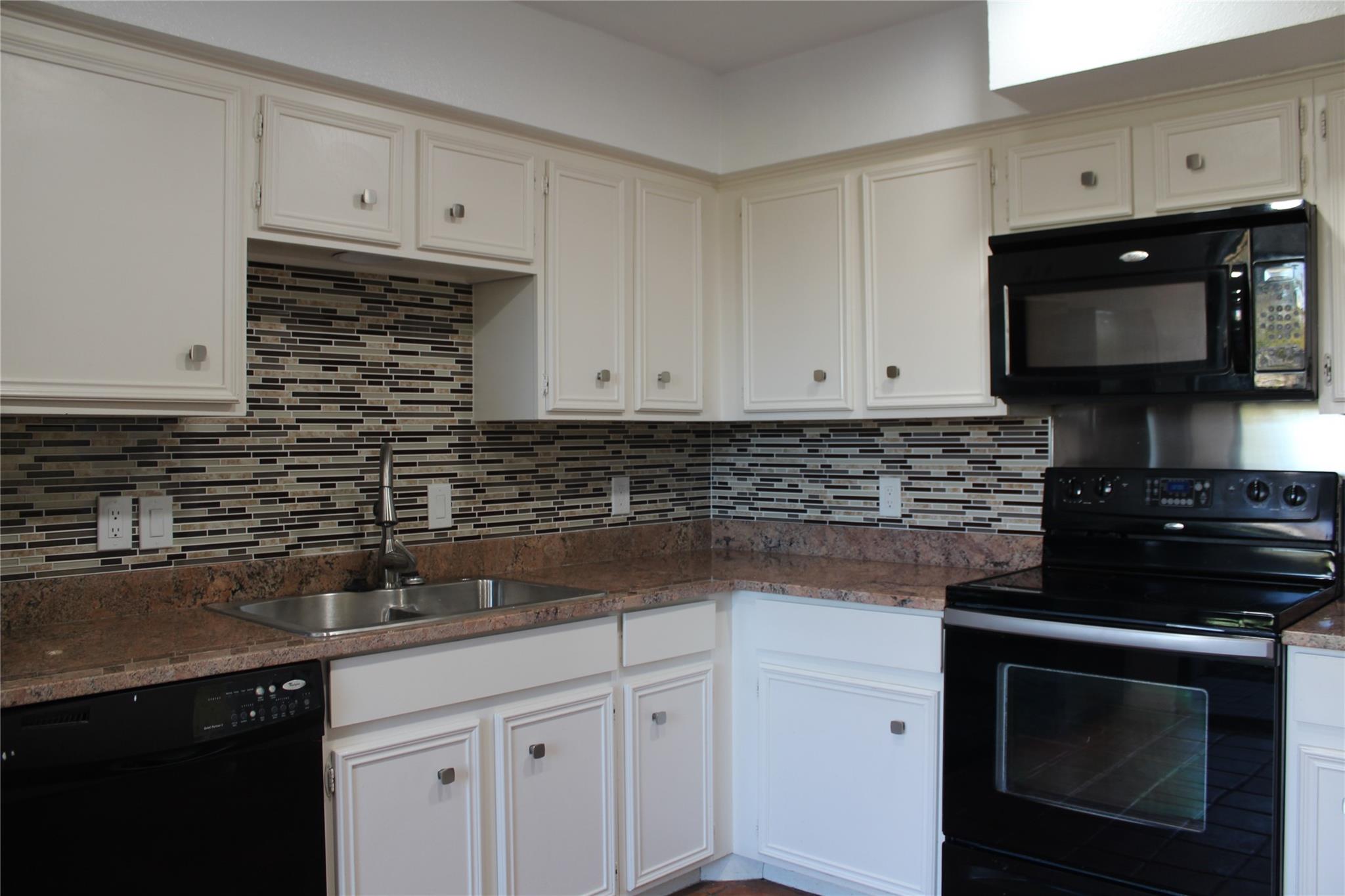 101 World of Tennis Sq, Lakeway, TX 78738