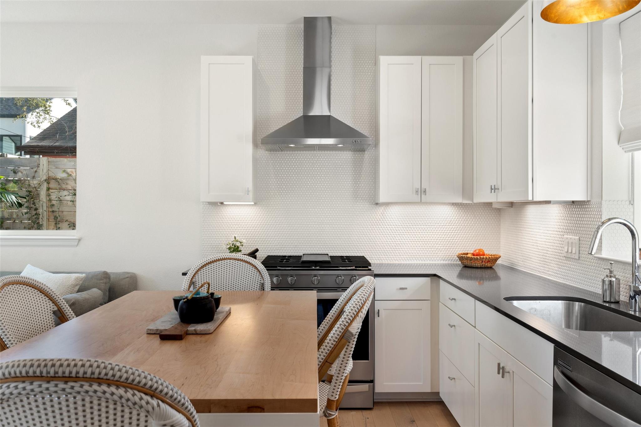 209 Ben Howell Dr # B, Austin, TX 78704