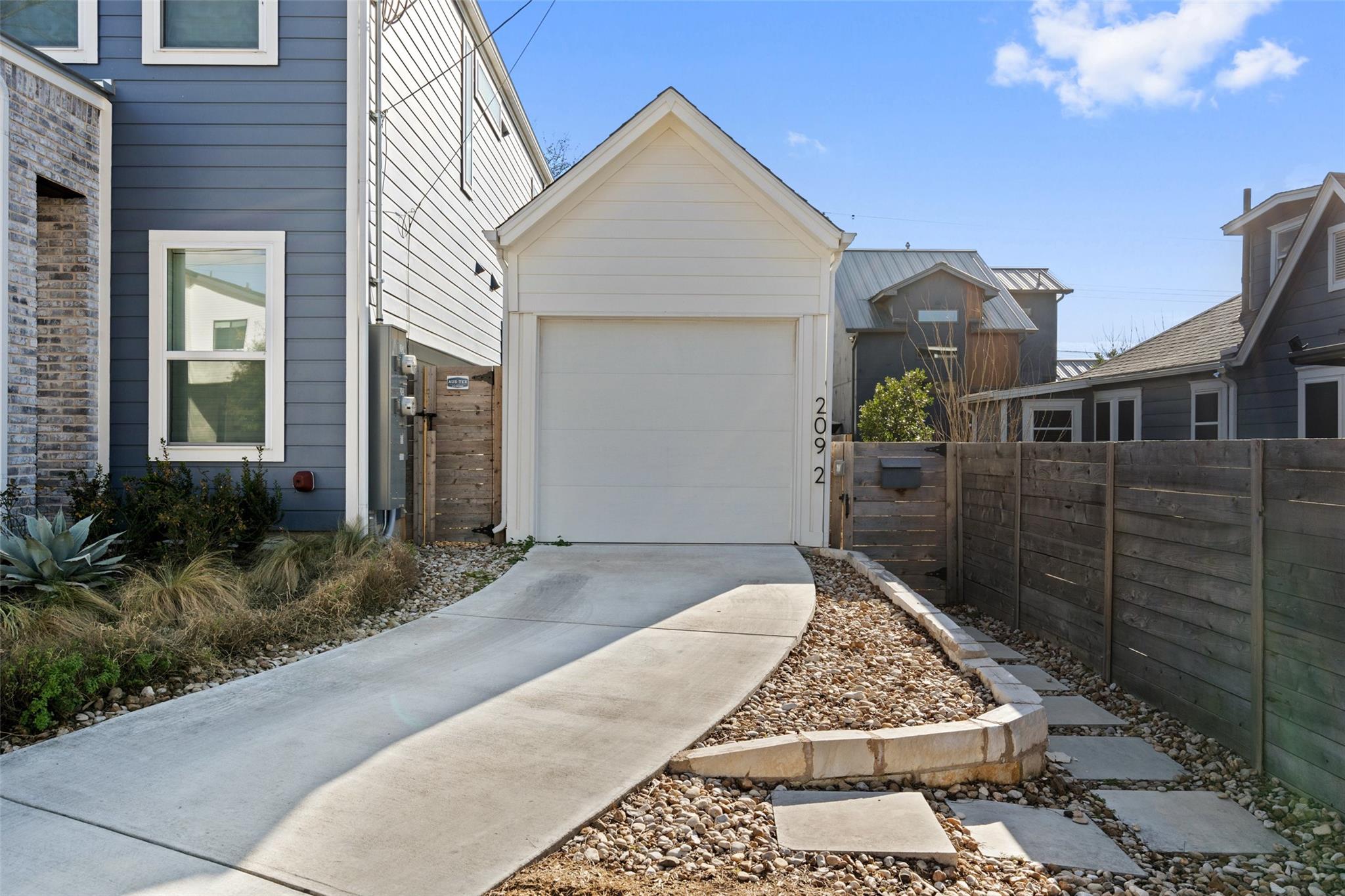 209 Ben Howell Dr # B, Austin, TX 78704