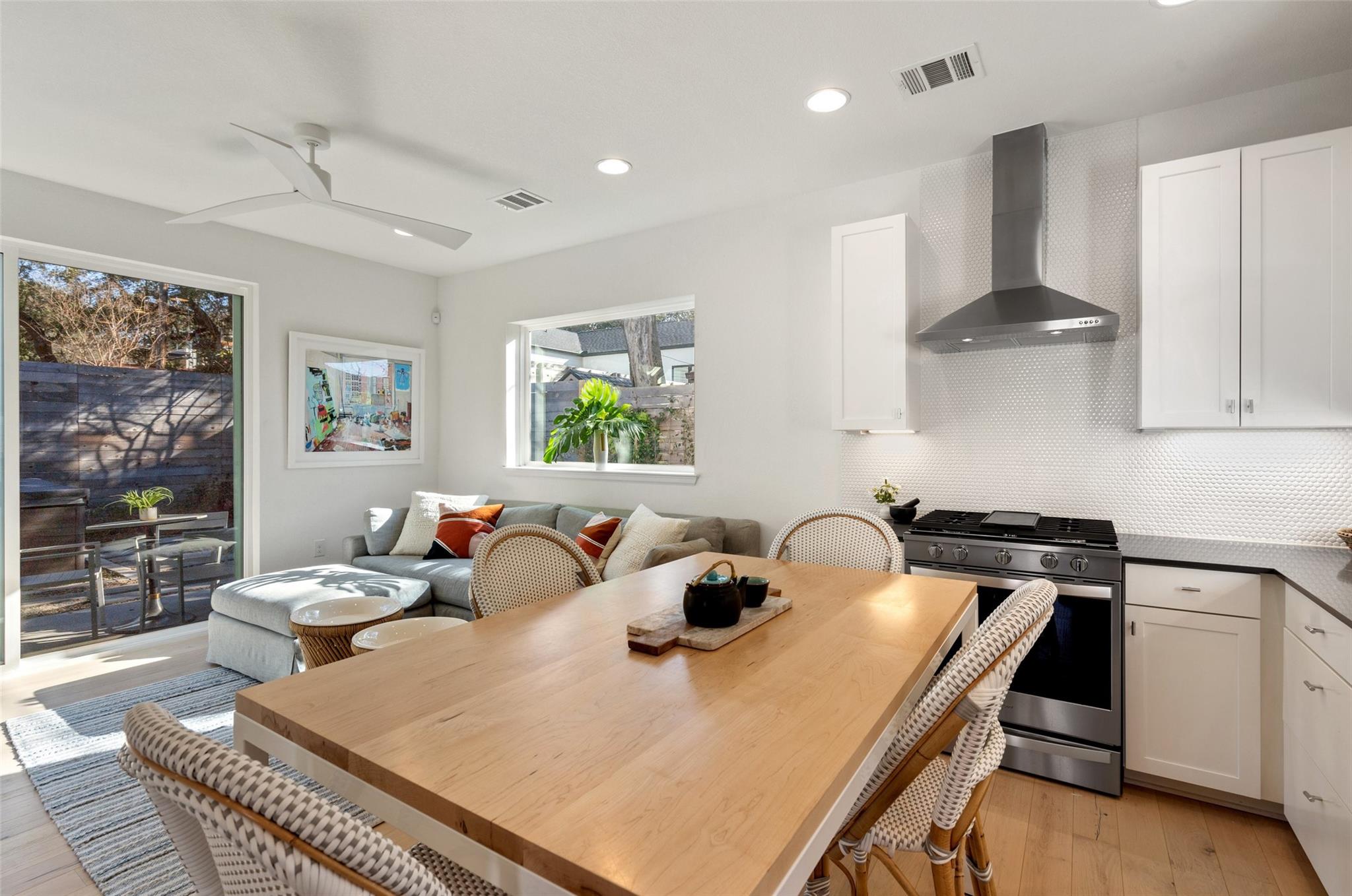 209 Ben Howell Dr # B, Austin, TX 78704