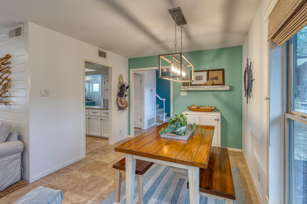 4118 River Oaks Dr, Kingsland, TX 78639