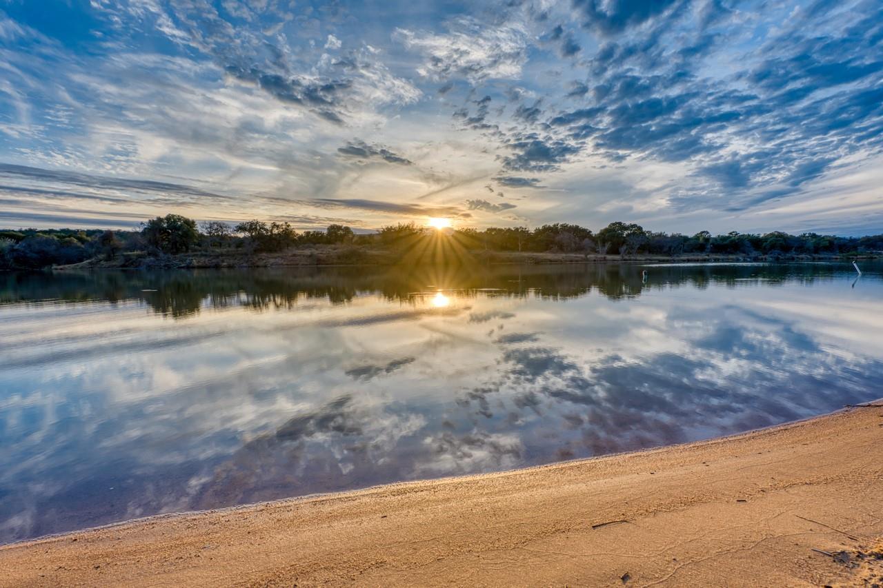 4118 River Oaks Dr, Kingsland, TX 78639