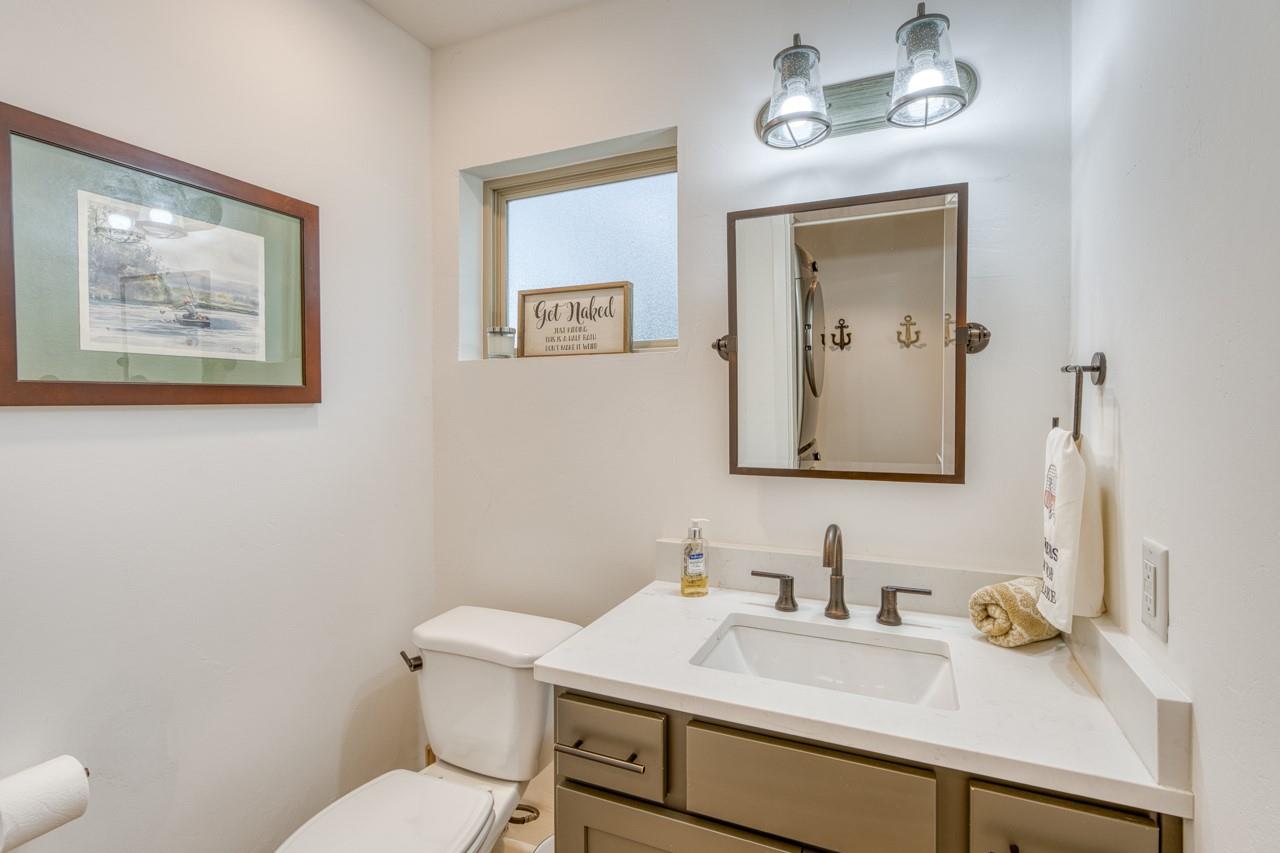 4118 River Oaks Dr, Kingsland, TX 78639