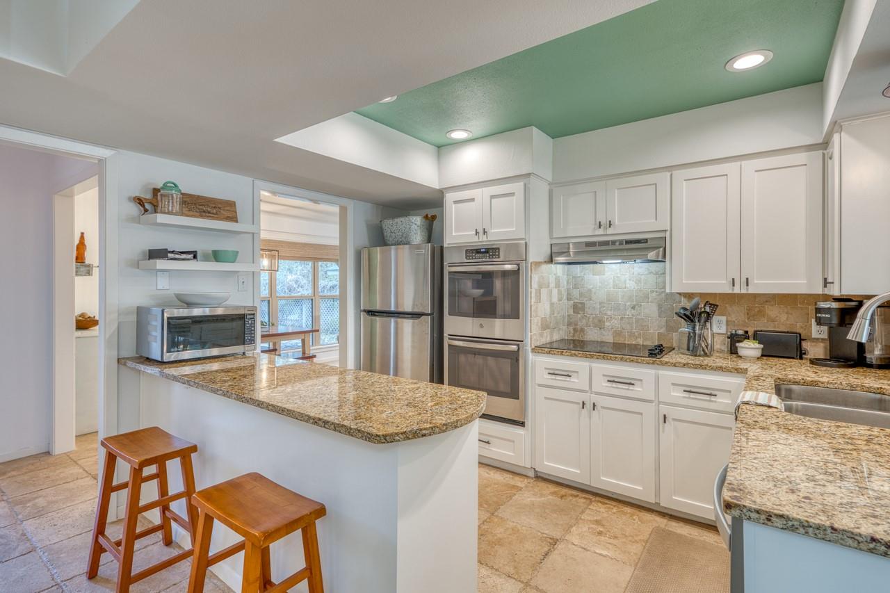 4118 River Oaks Dr, Kingsland, TX 78639