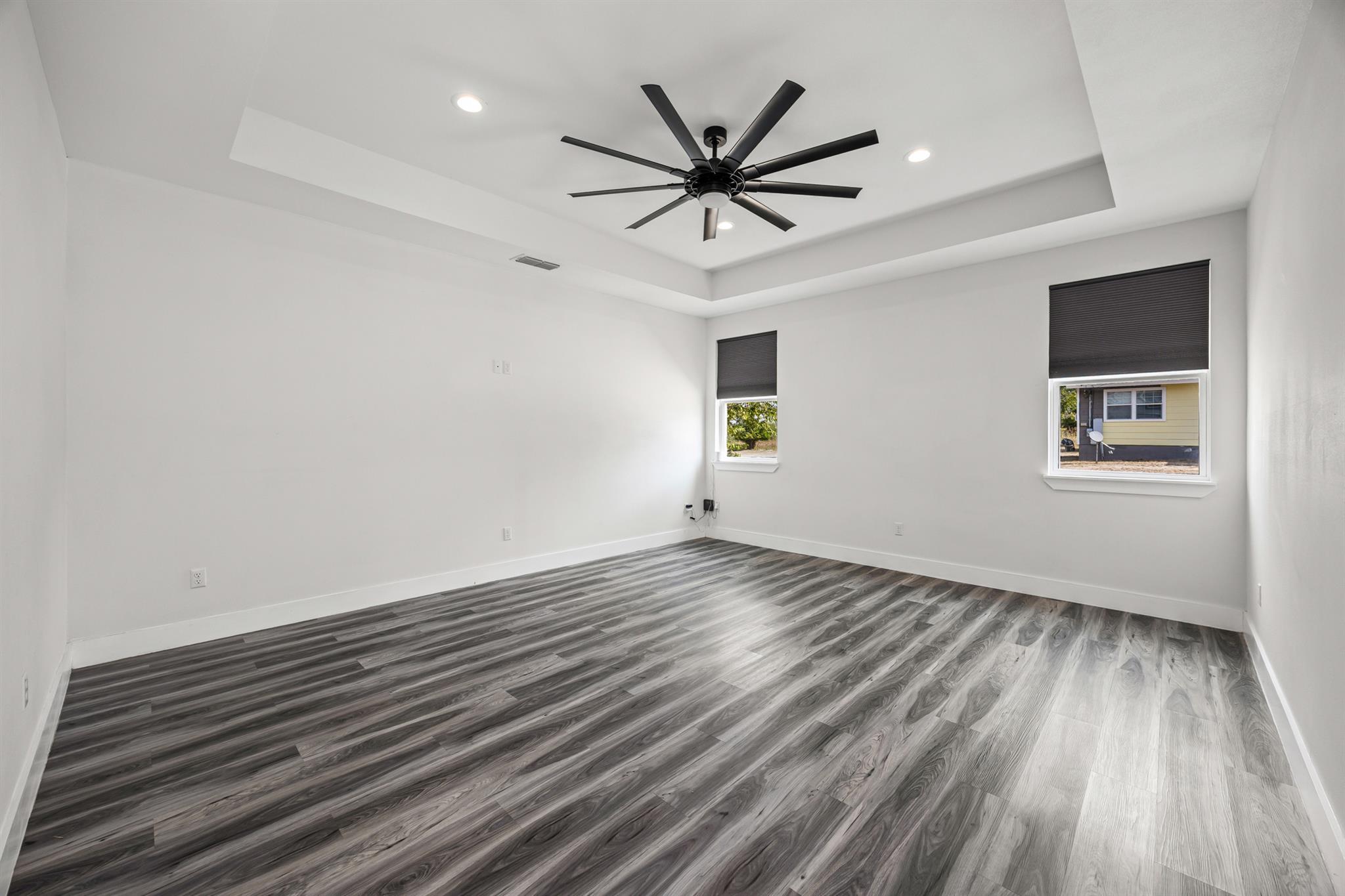 813 Chihuahua St, Lockhart, TX 78644