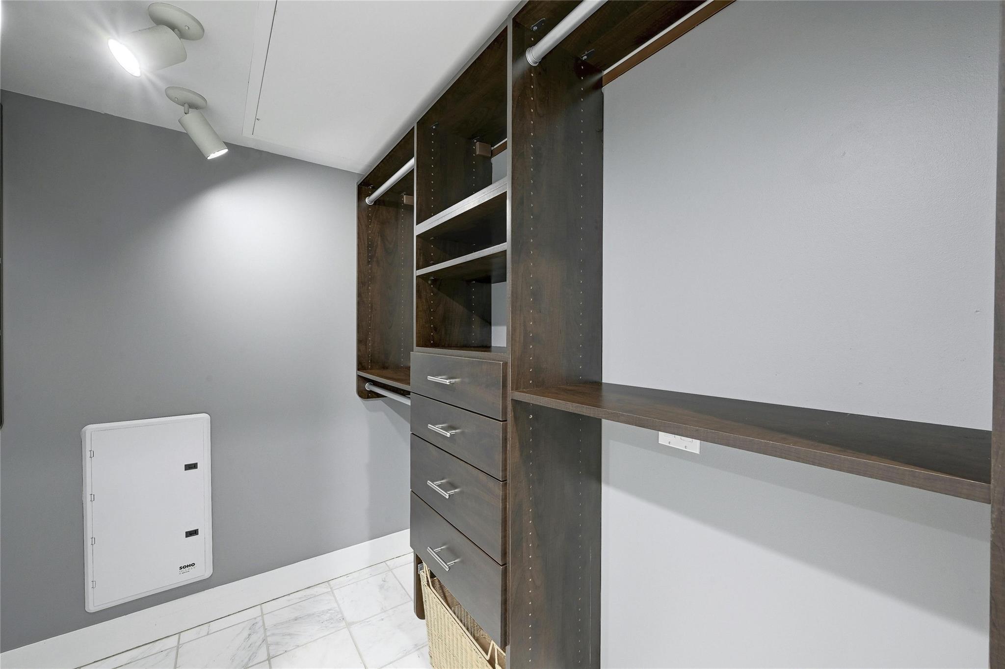 300 Bowie St # 2301, Austin, TX 78703