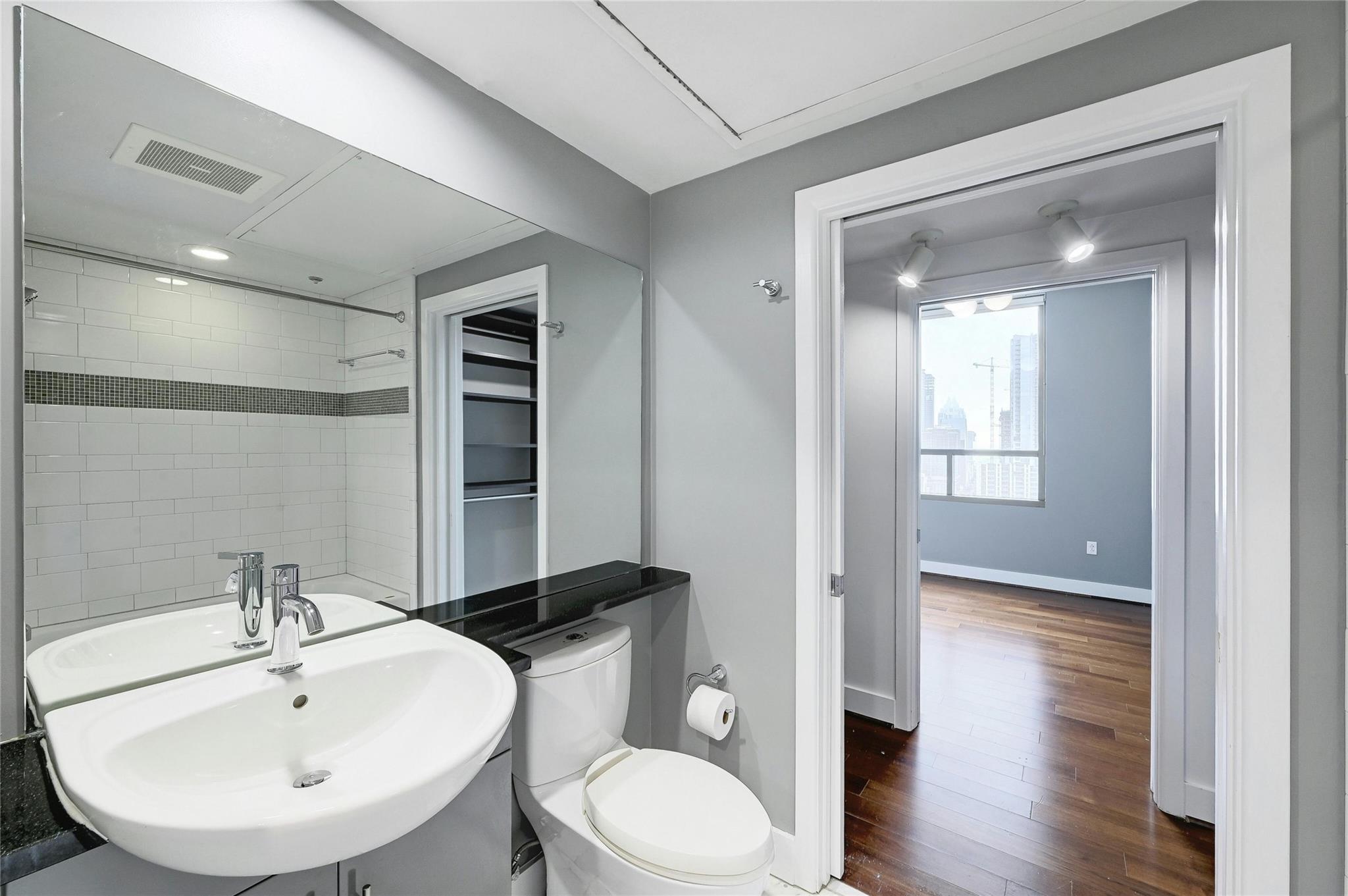 300 Bowie St # 2301, Austin, TX 78703