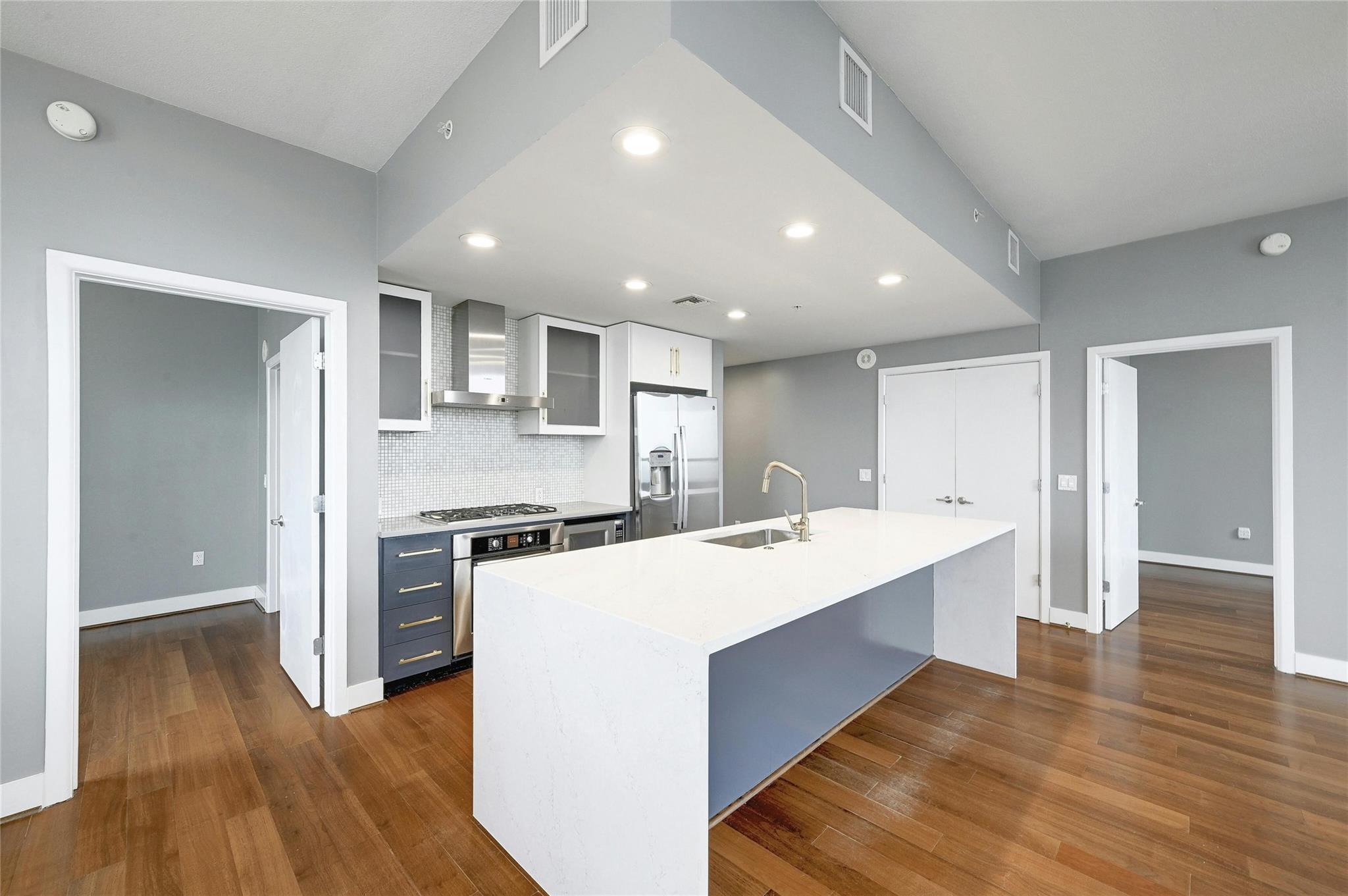 300 Bowie St # 2301, Austin, TX 78703