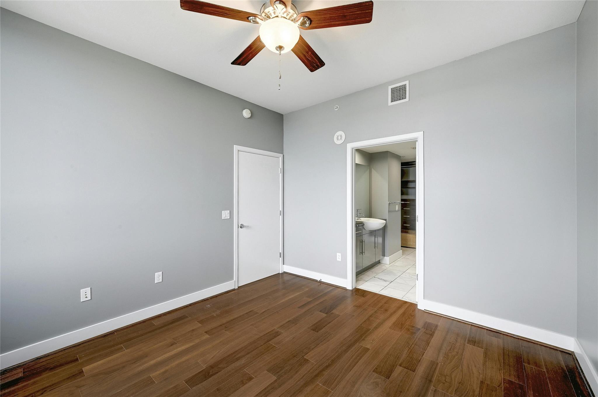 300 Bowie St # 2301, Austin, TX 78703