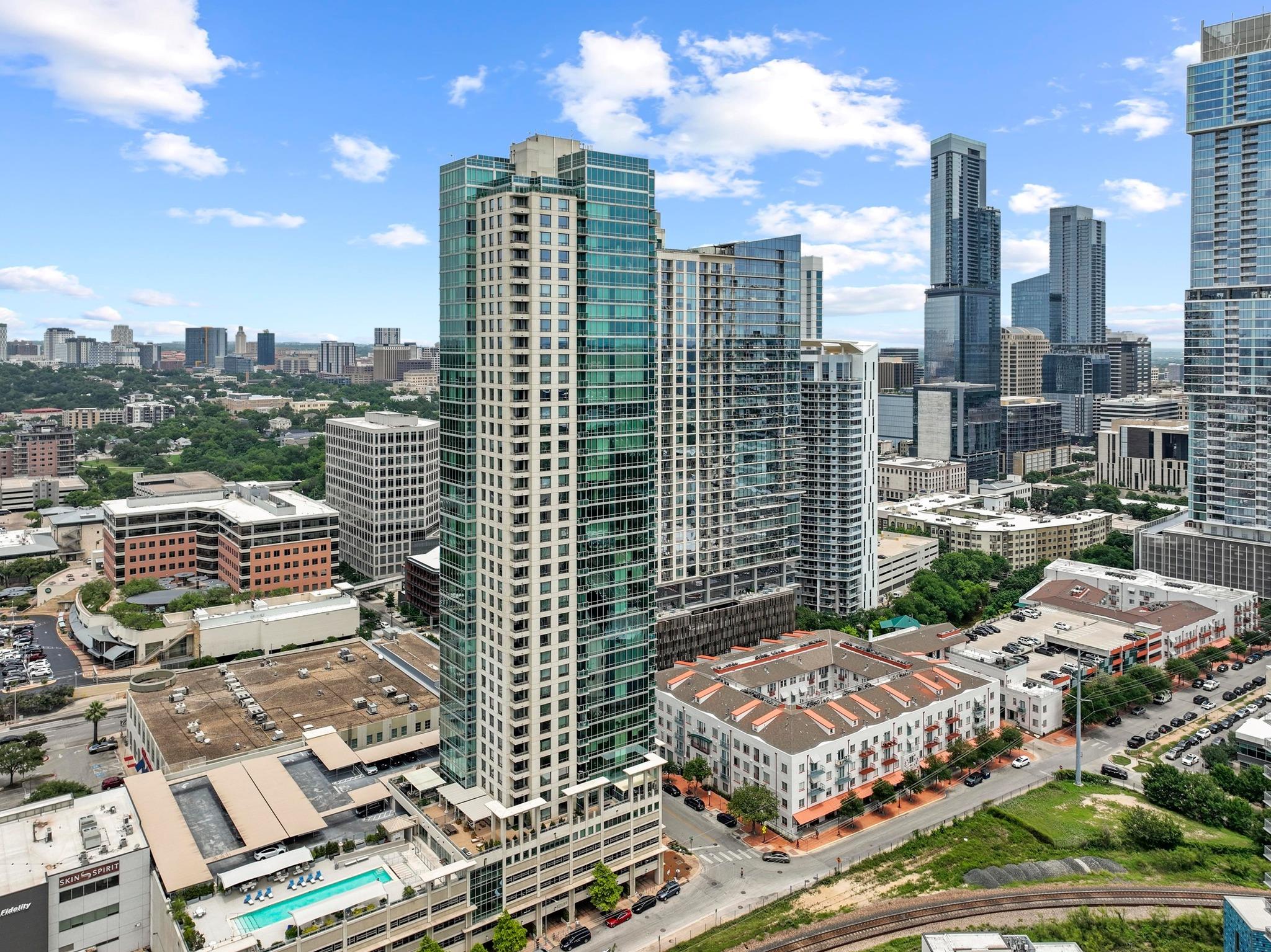 300 Bowie St # 2706, Austin, TX 78703