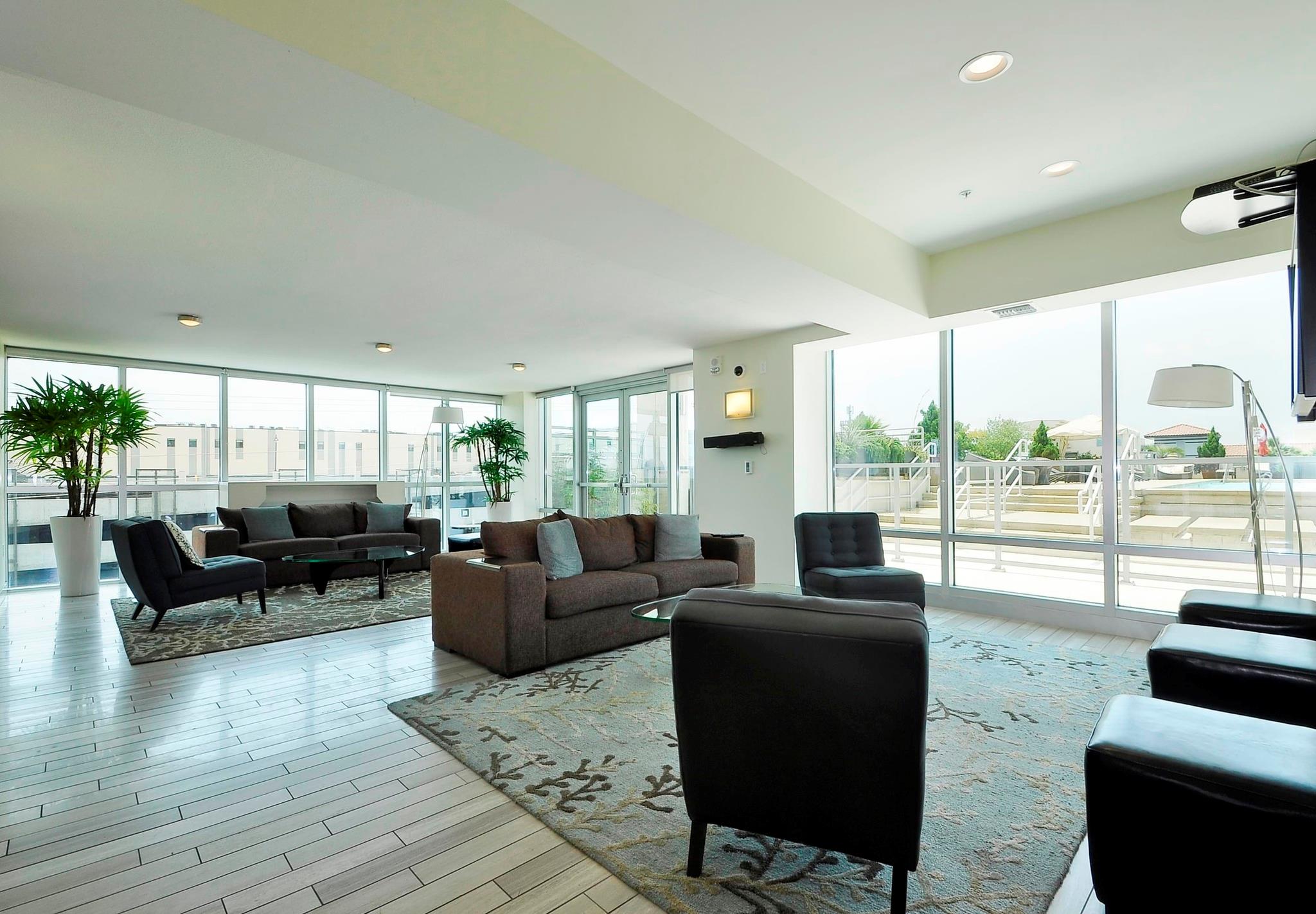 300 Bowie St # 2706, Austin, TX 78703