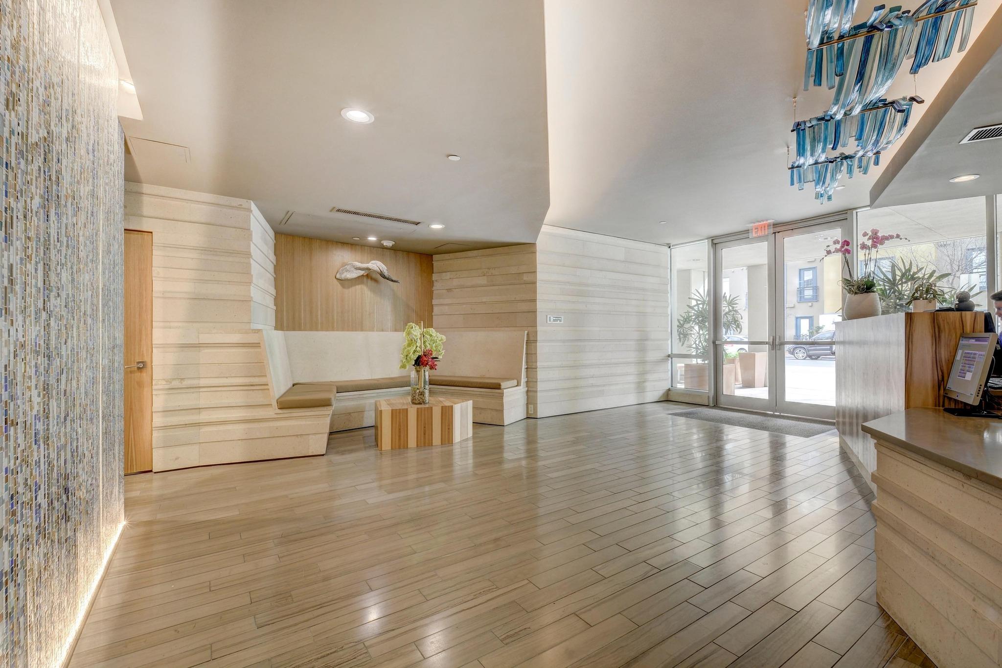 300 Bowie St # 2706, Austin, TX 78703