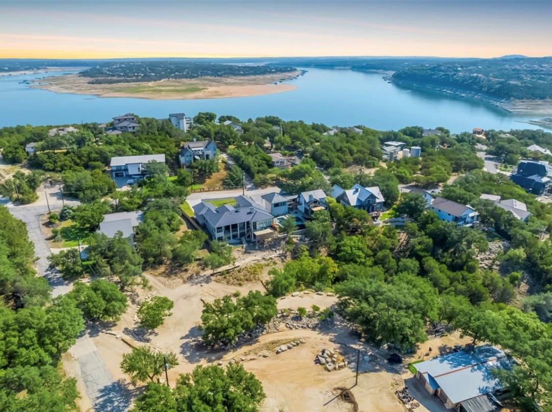 2107 Chisholm Trl, Spicewood, TX 78669