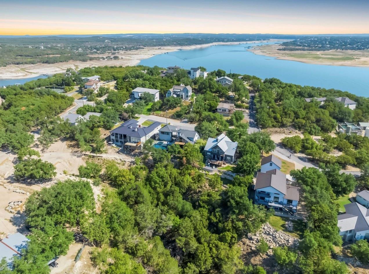 2107 Chisholm Trl, Spicewood, TX 78669