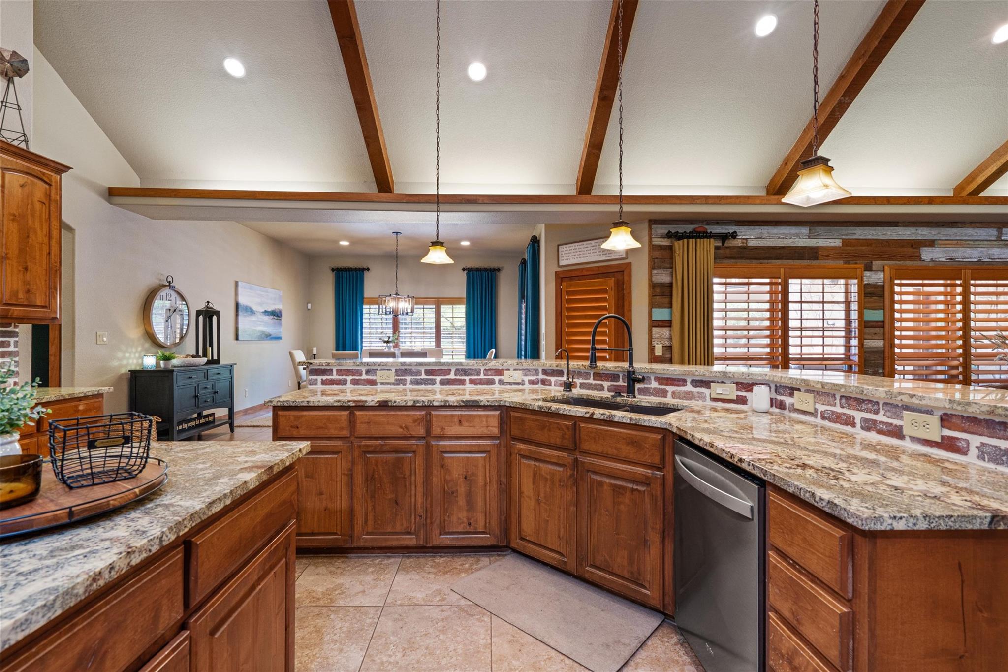 200 Little River Rd, Liberty Hill, TX 78642