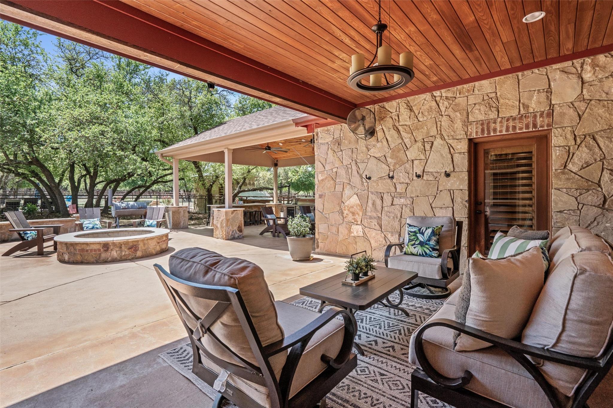 200 Little River Rd, Liberty Hill, TX 78642