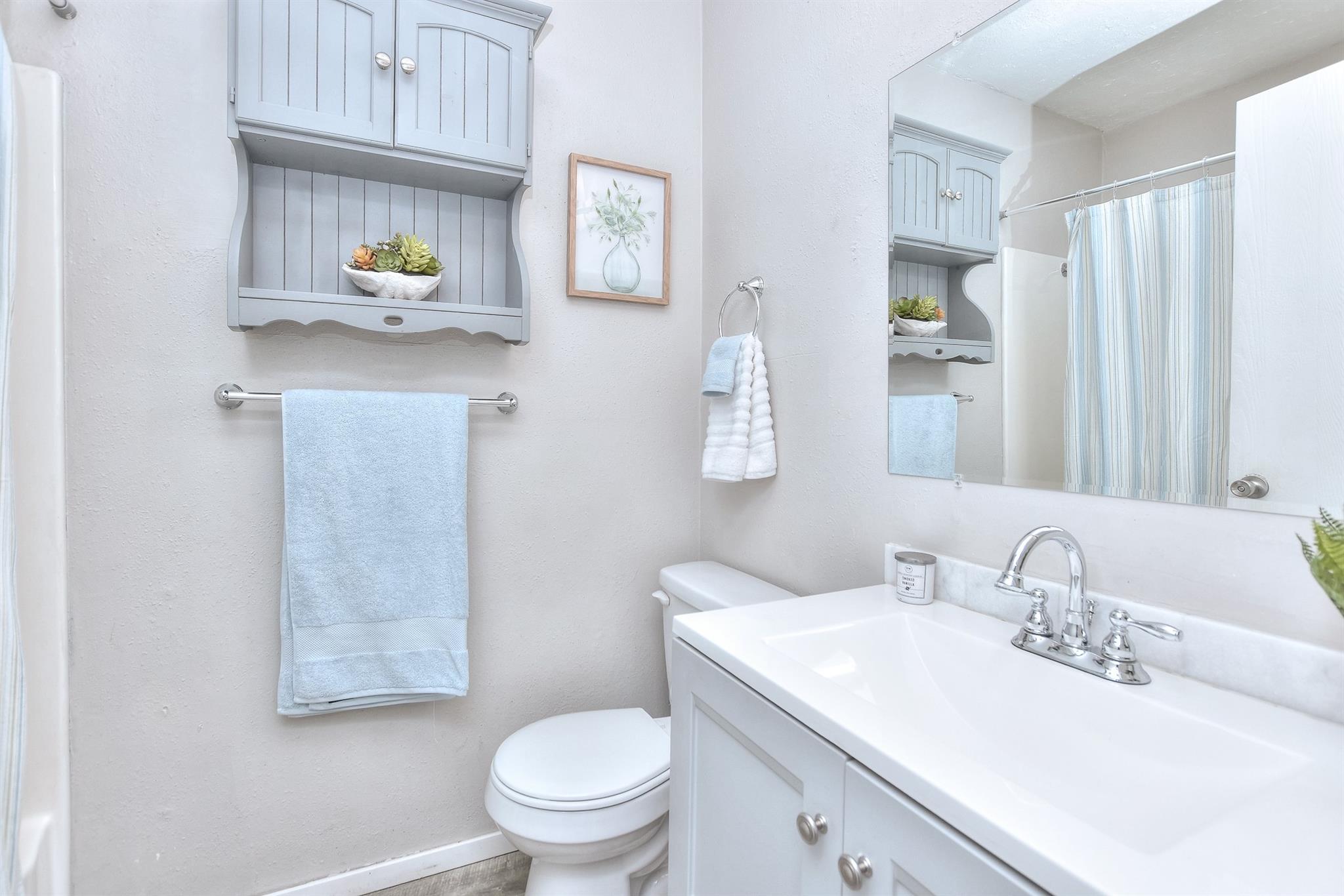 900 Cactus Dr, Round Rock, TX 78681