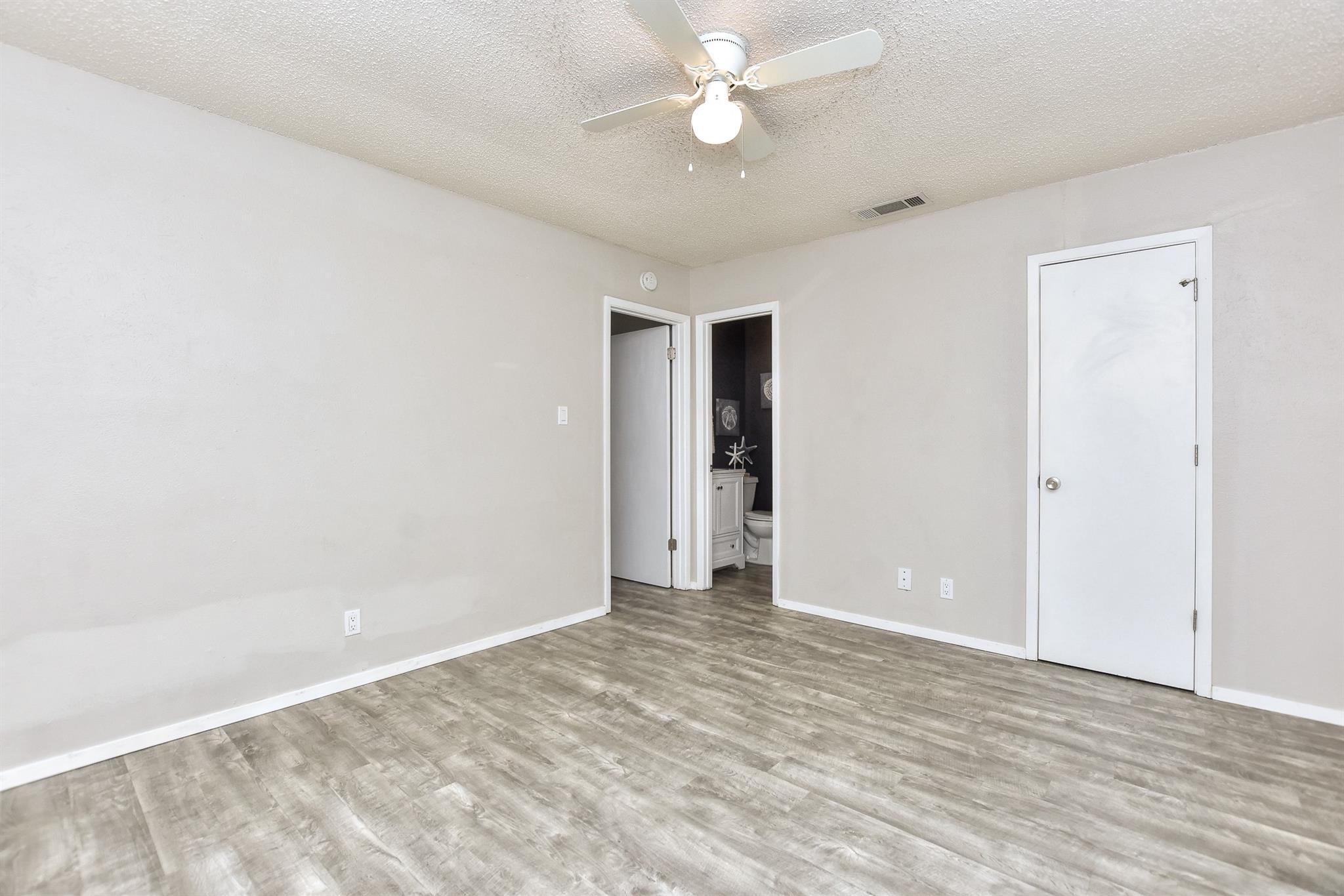 900 Cactus Dr, Round Rock, TX 78681