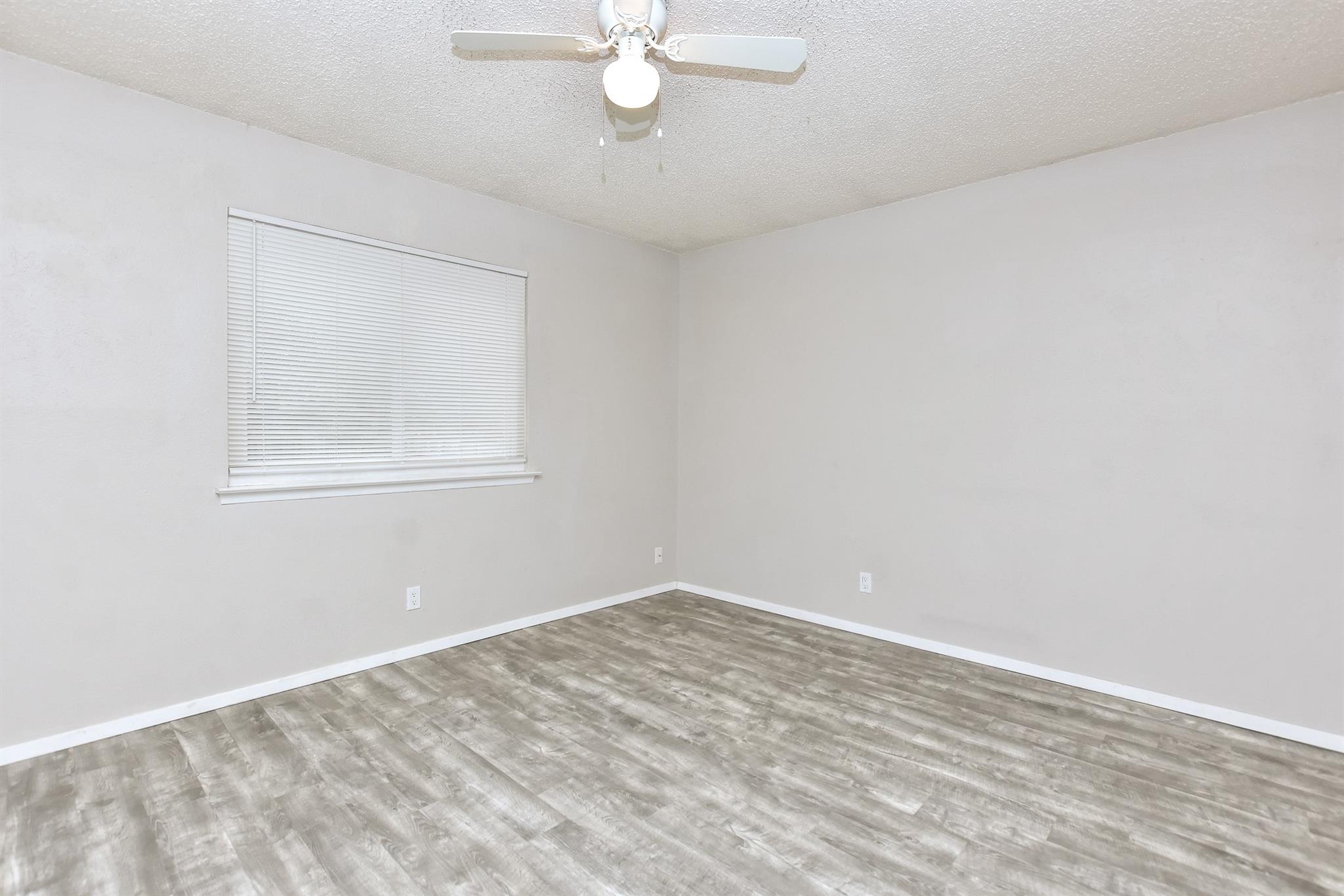 900 Cactus Dr, Round Rock, TX 78681