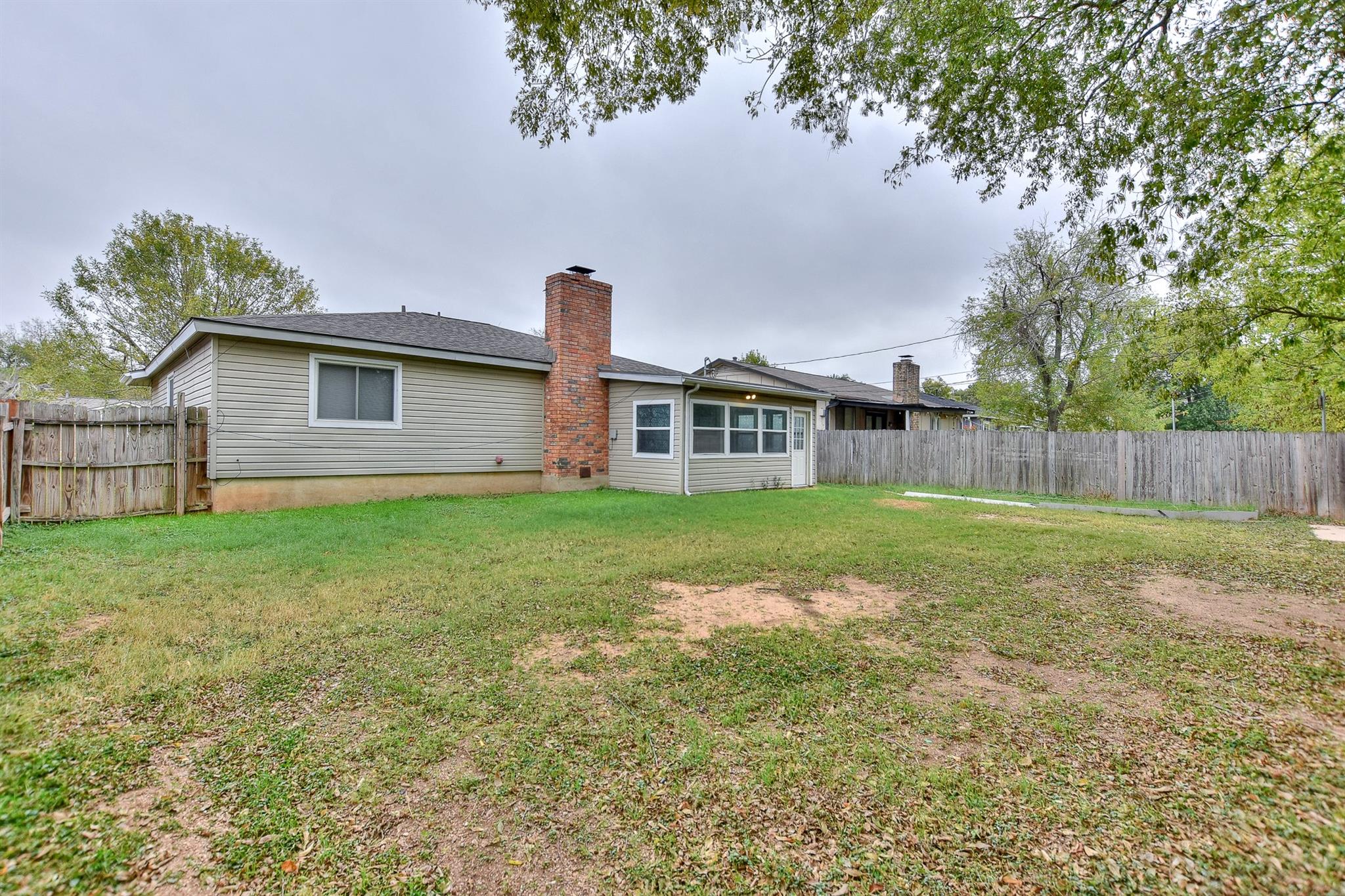 900 Cactus Dr, Round Rock, TX 78681