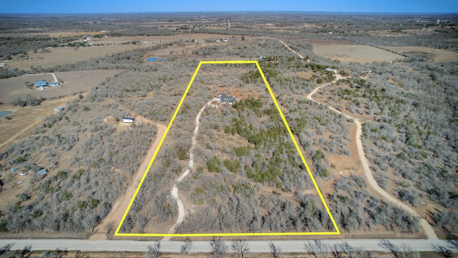 142 Anderson Dr, Red Rock, TX 78662