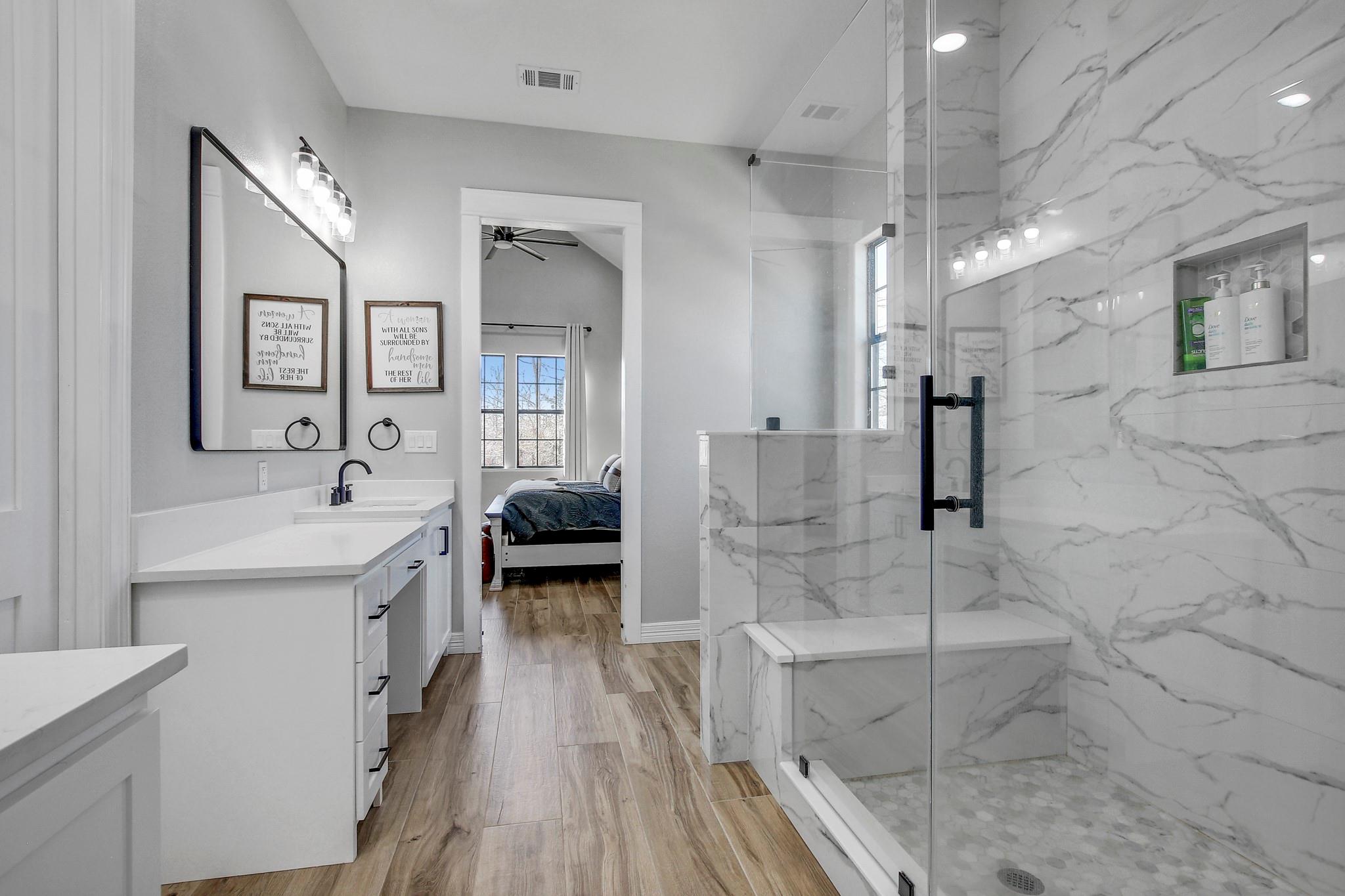 142 Anderson Dr, Red Rock, TX 78662