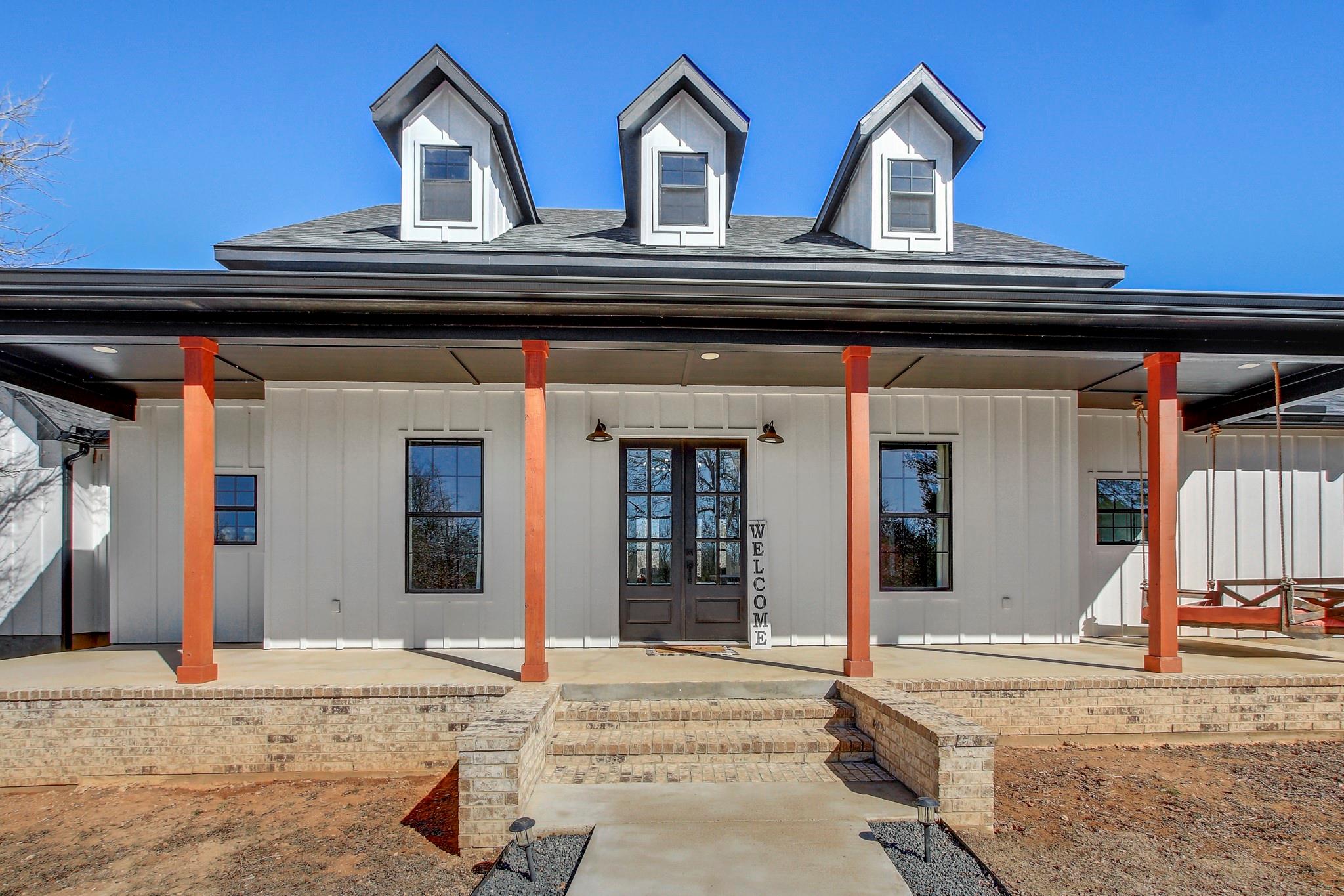 142 Anderson Dr, Red Rock, TX 78662