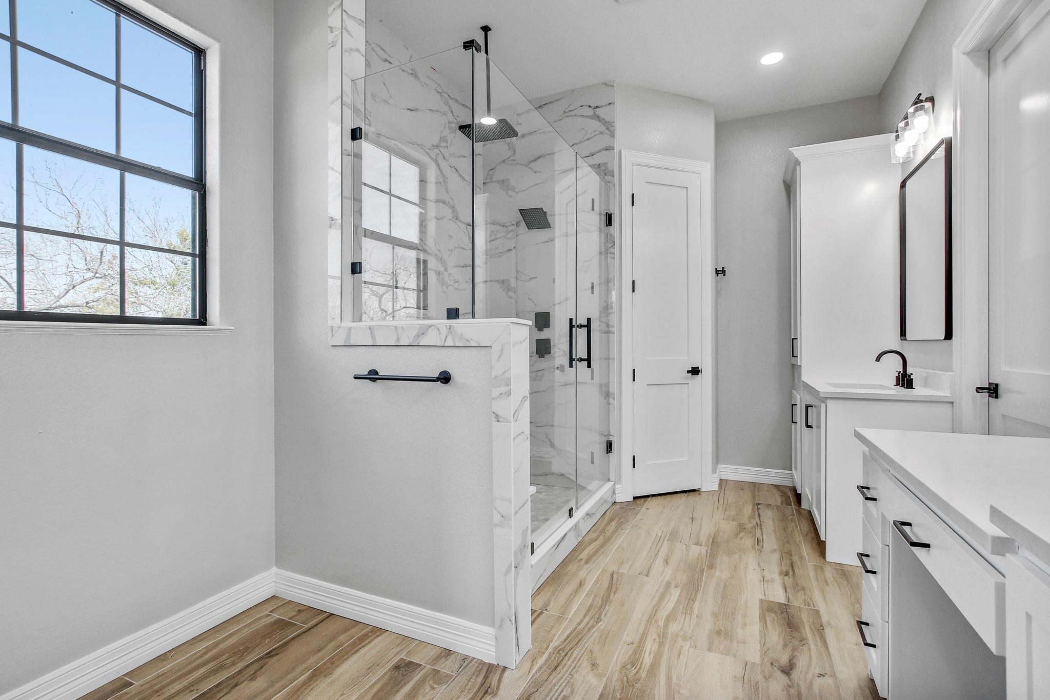 142 Anderson Dr, Red Rock, TX 78662