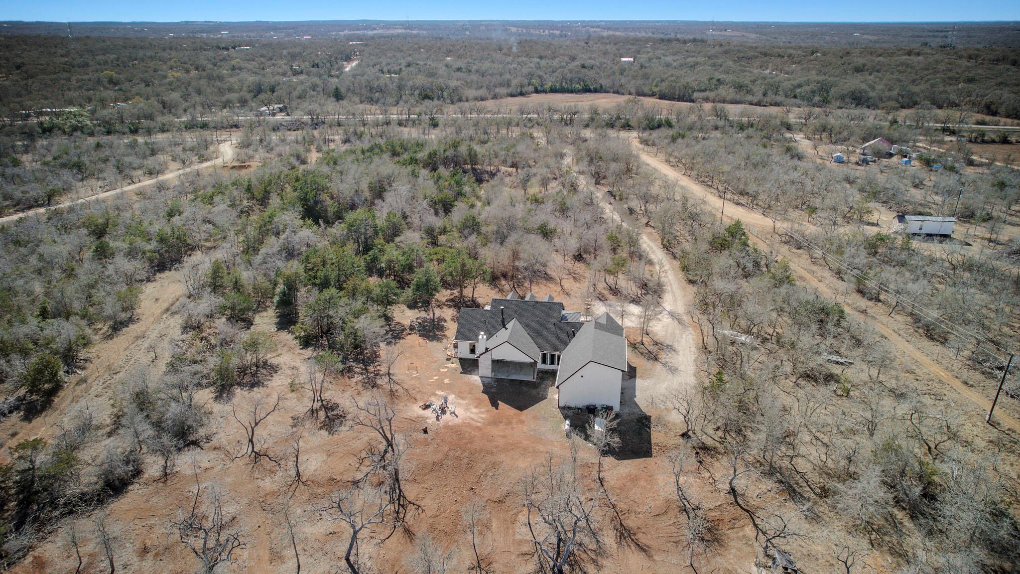 142 Anderson Dr, Red Rock, TX 78662